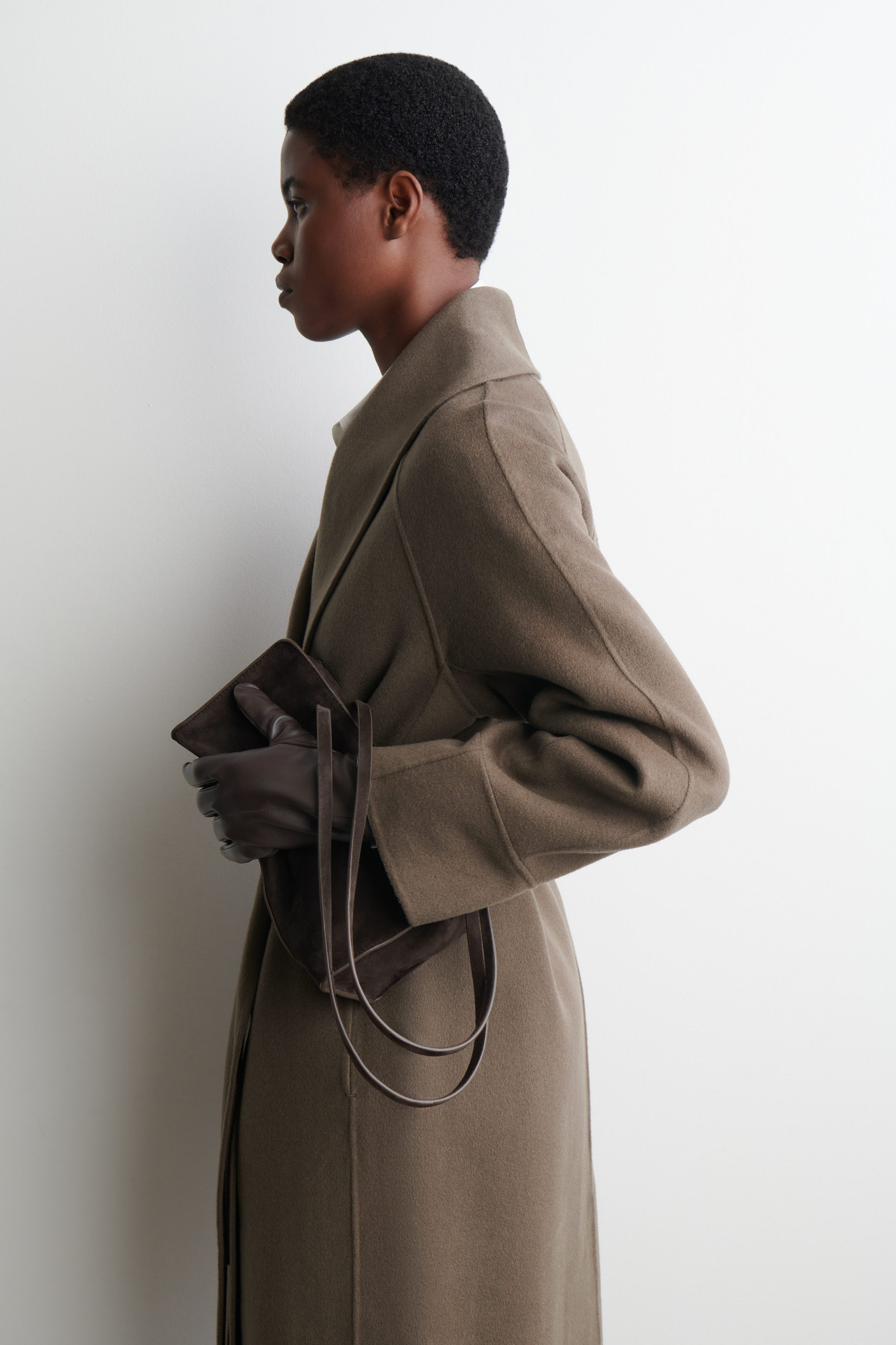 CASHMERE-LINED LEATHER GLOVES - DARK BROWN | COS US