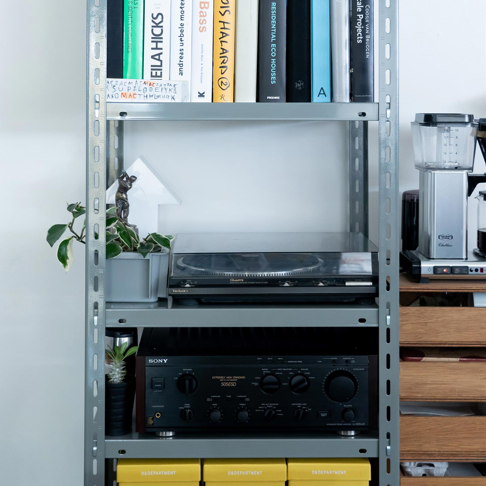 D&DEPARTMENTの工業用スチールシェルフ（4段・グレー） D&DEPARTMENT