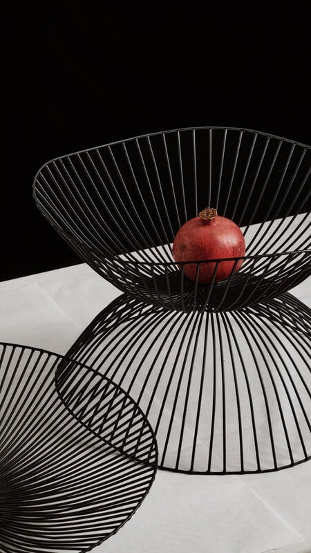 Serax Cesira fruit basket, black | Finnish Design Shop