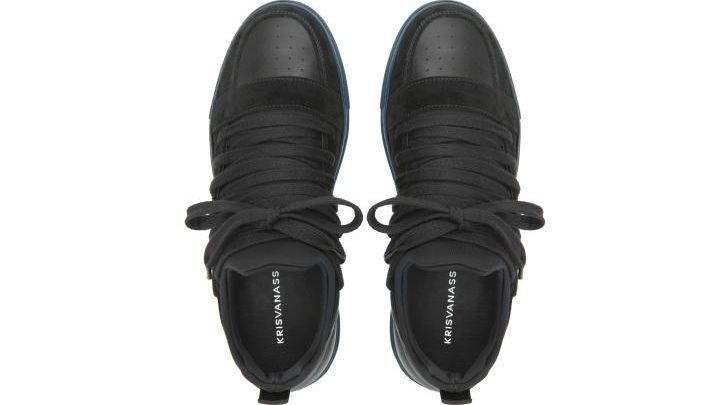 クリスヴァンアッシュが10周年記念限定スニーカーを発売 | GQ JAPAN