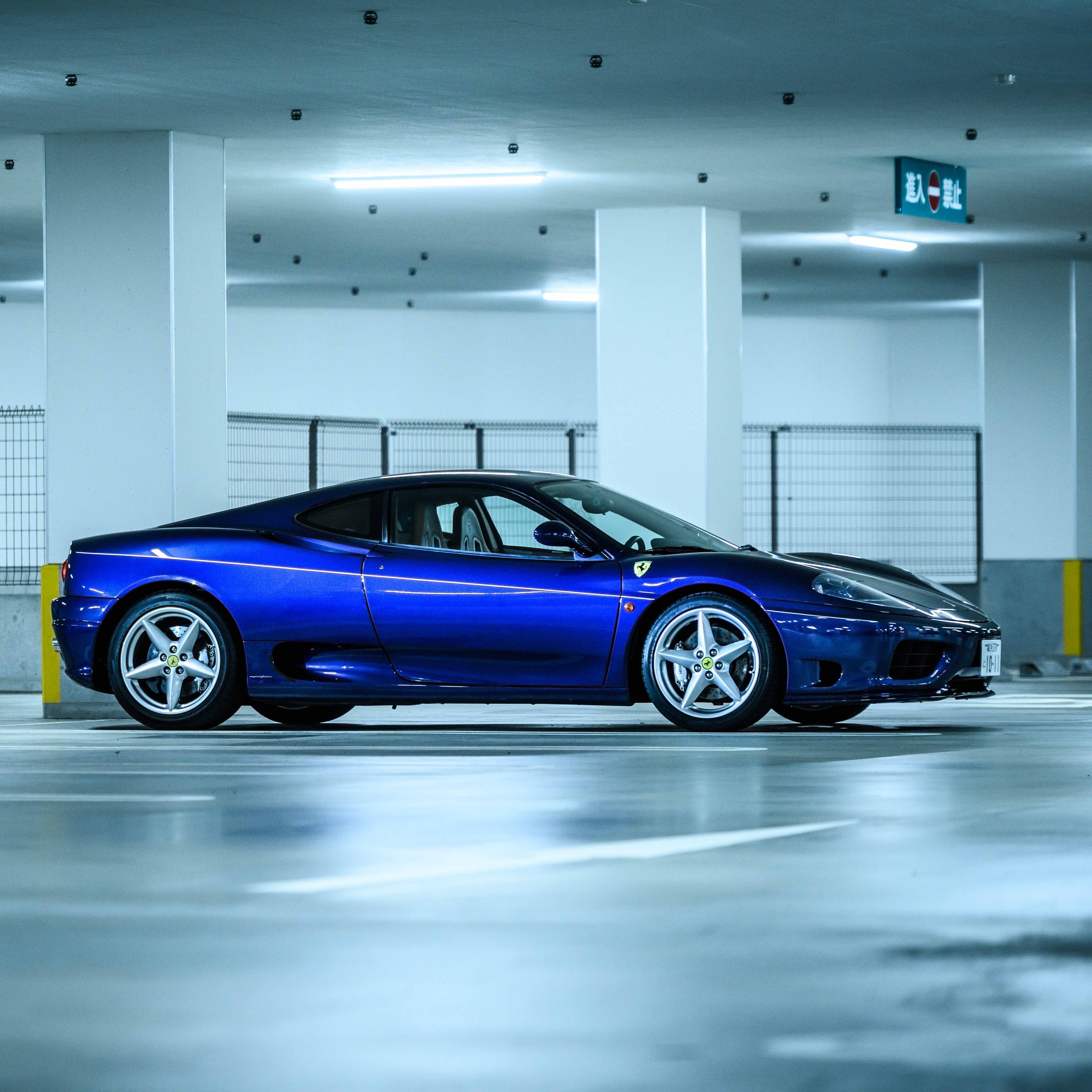 29歳、フェラーリを買う──Vol.35 謎多き付属マニュアル（後編） | GQ