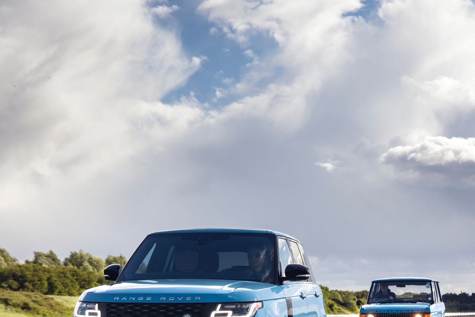 レンジローバー誕生50周年！ 記念の特別限定モデル登場 | GQ JAPAN