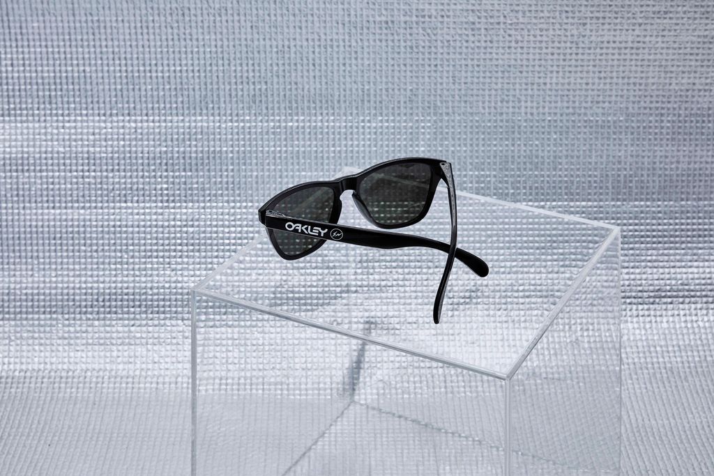 ギャラリー：オークリーとフラグメントデザインがコラボ！限定アイ