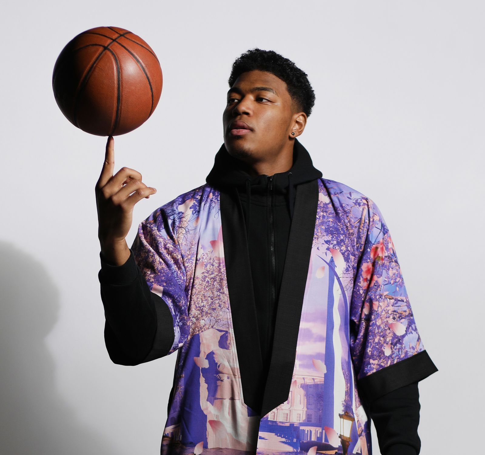 八村塁、バスケとファッションを語る──初プロデュースのアウター