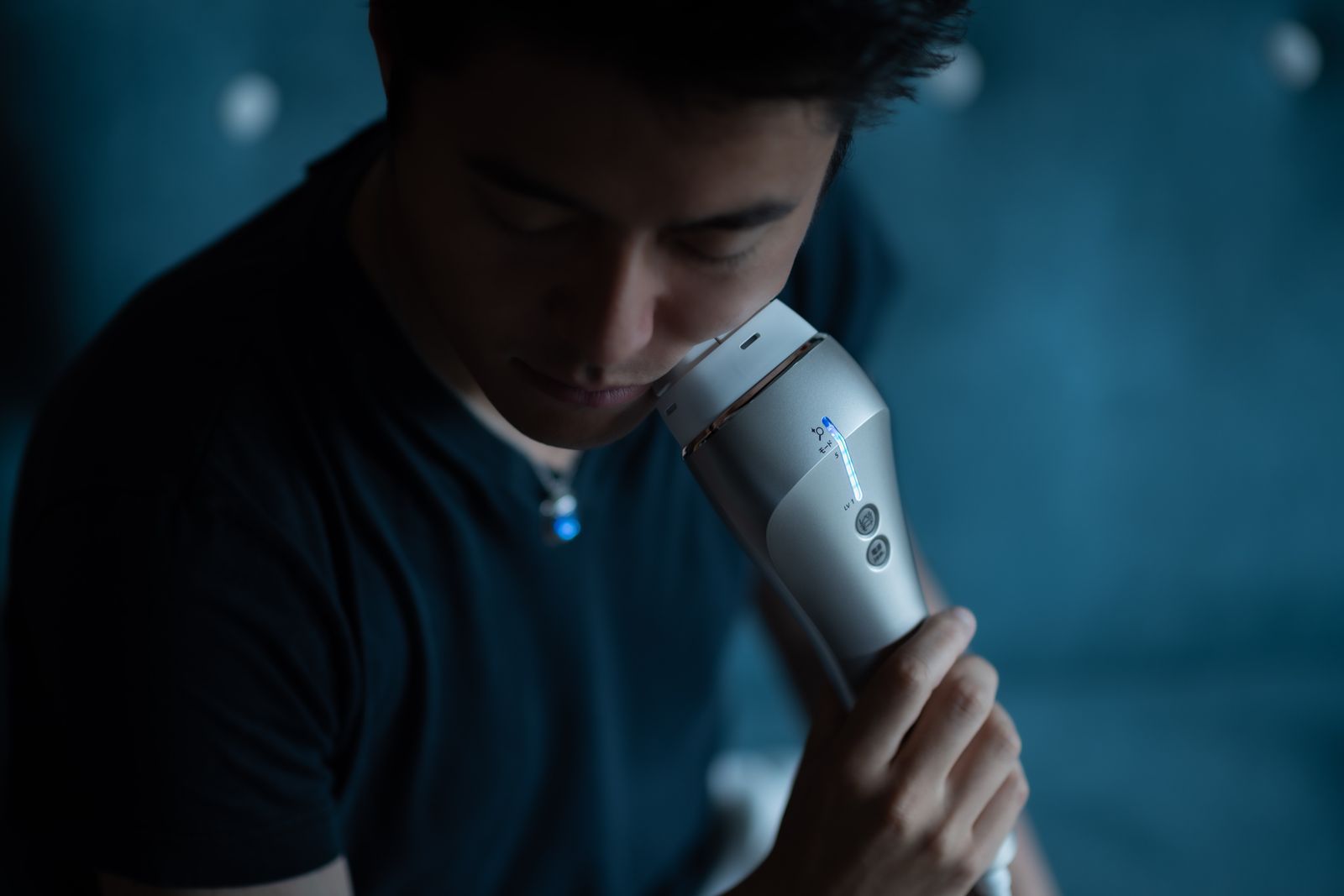 光エステ」でツルツル肌を目指せ！──連載：GQ GEAR ガチテスト Vol