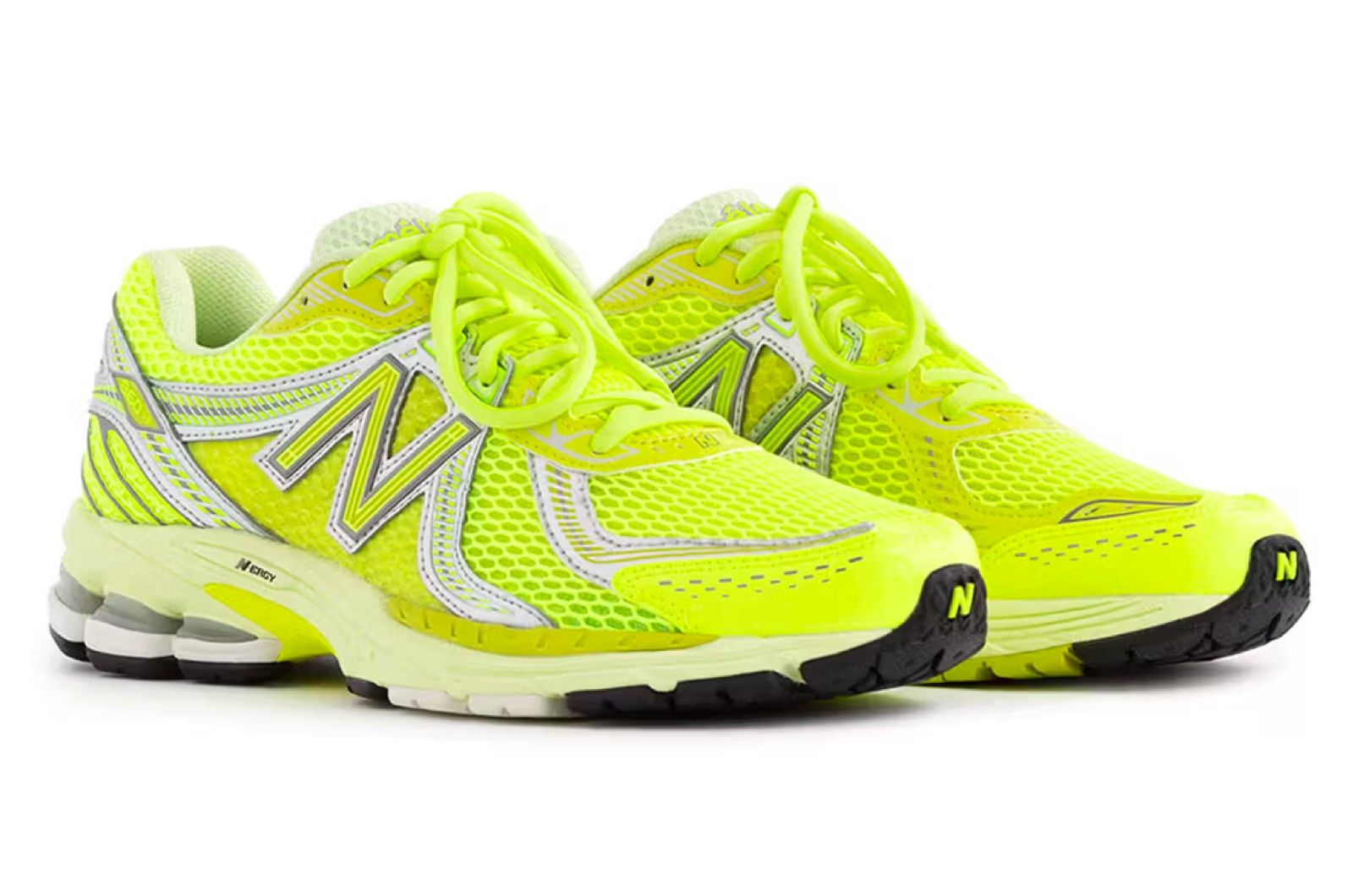 ニューバランス×エメ レオン ドレの新作「860v2」は、大胆で活気