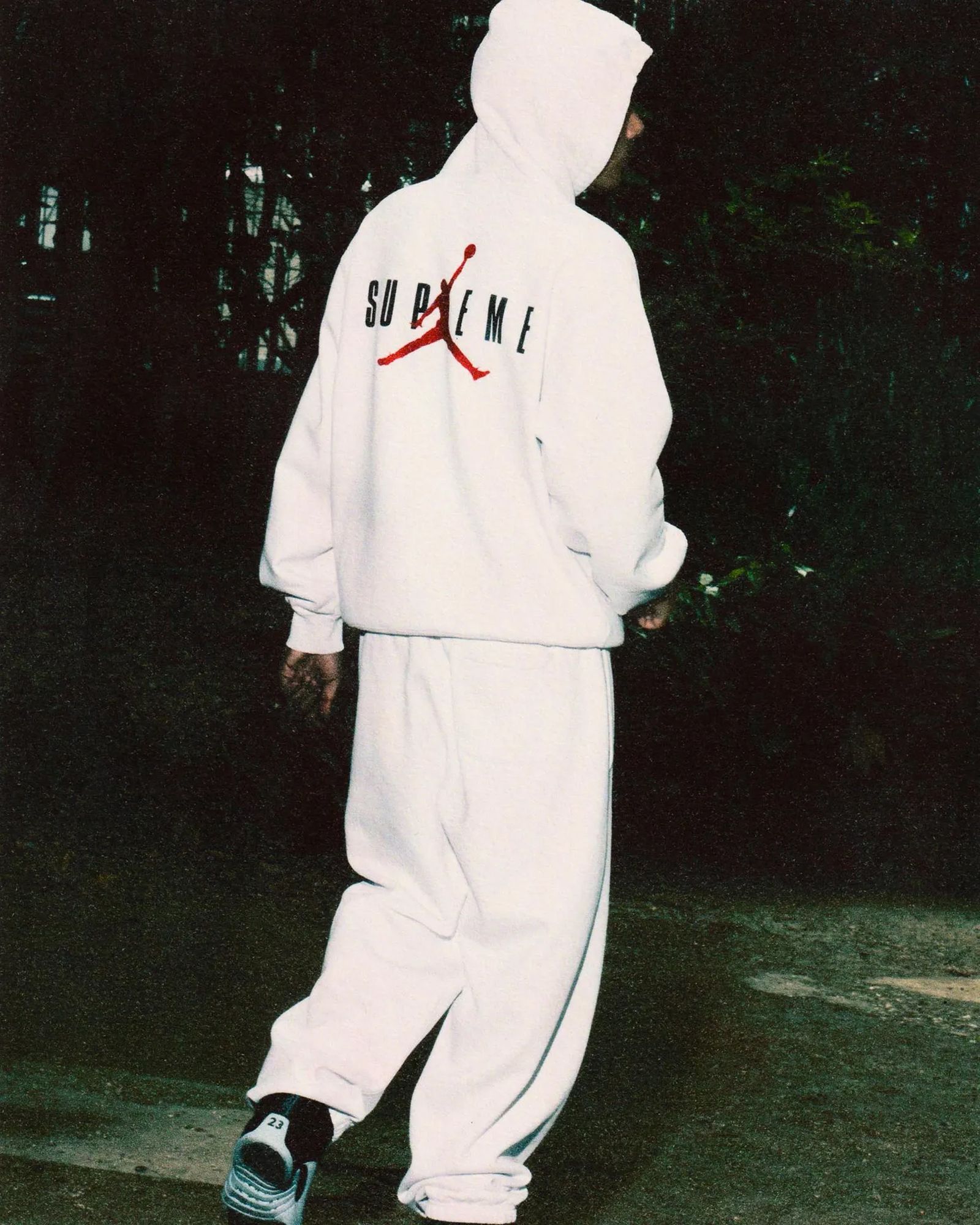 シュプリームとジョーダンが2024秋コラボコレクションを発表！ | GQ JAPAN
