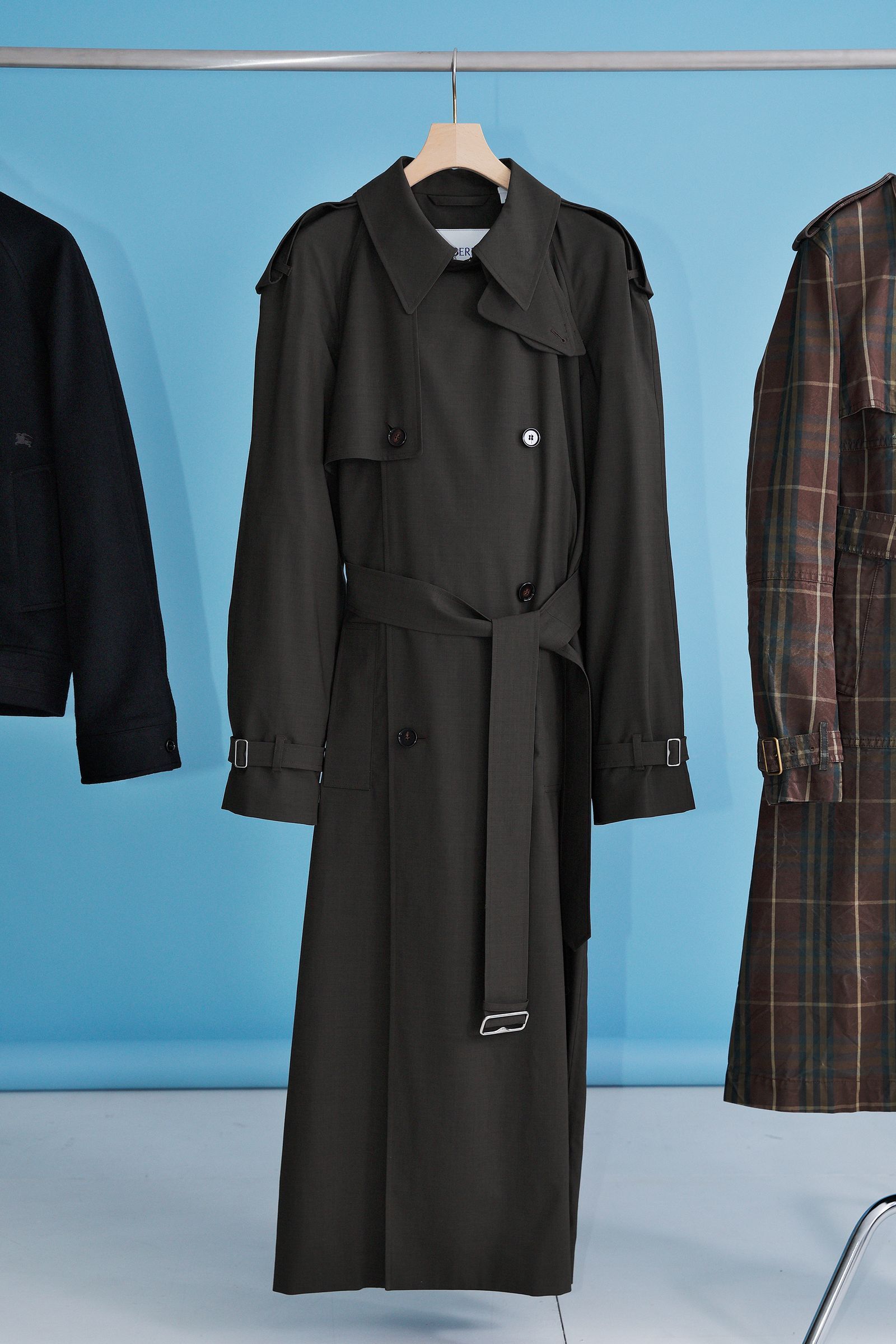伝統を踏襲しながらモダンな表現が冴える新バーバリー──特集：ロング