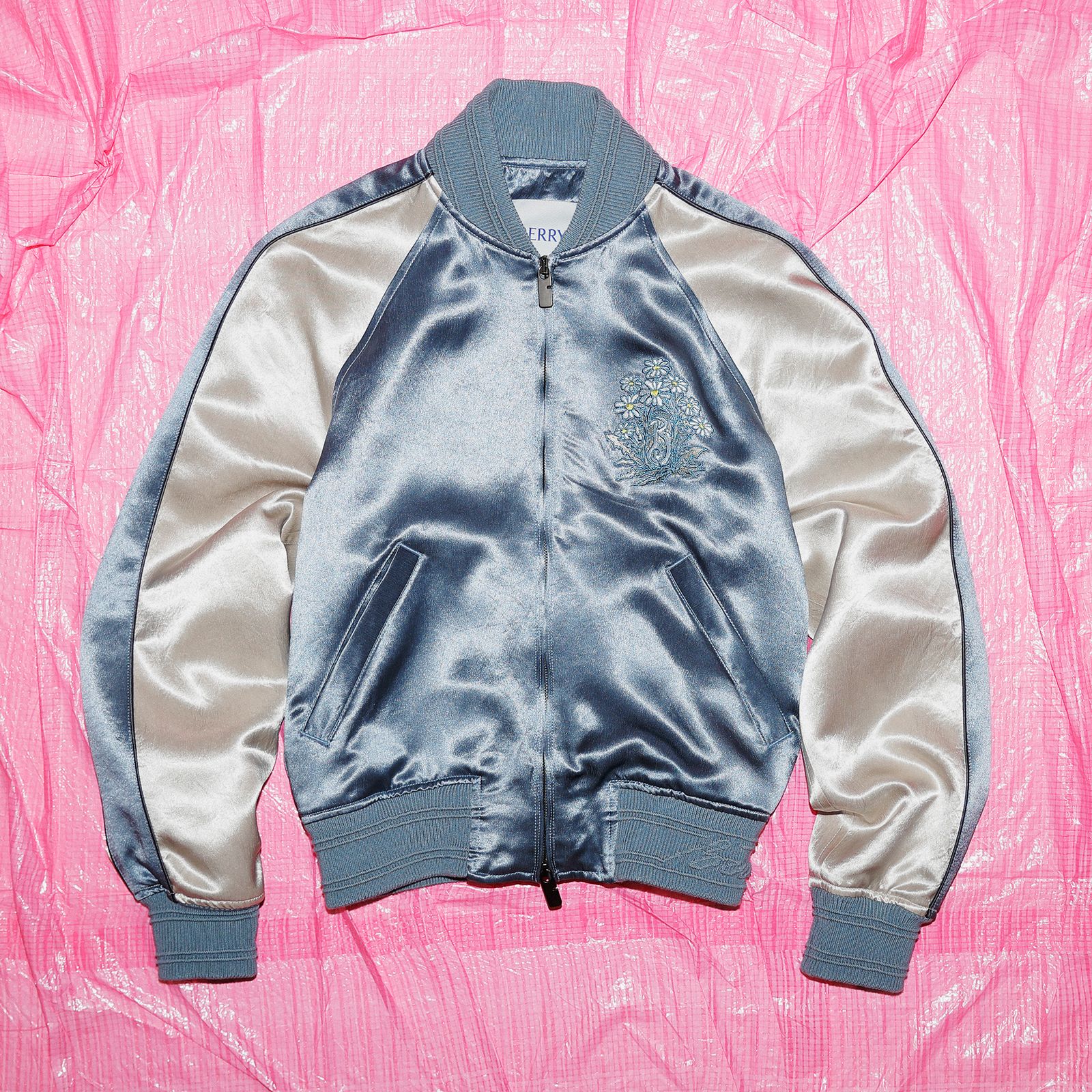 伝統にモダンなヒネリを加えたバーバリー──特集：2025年春