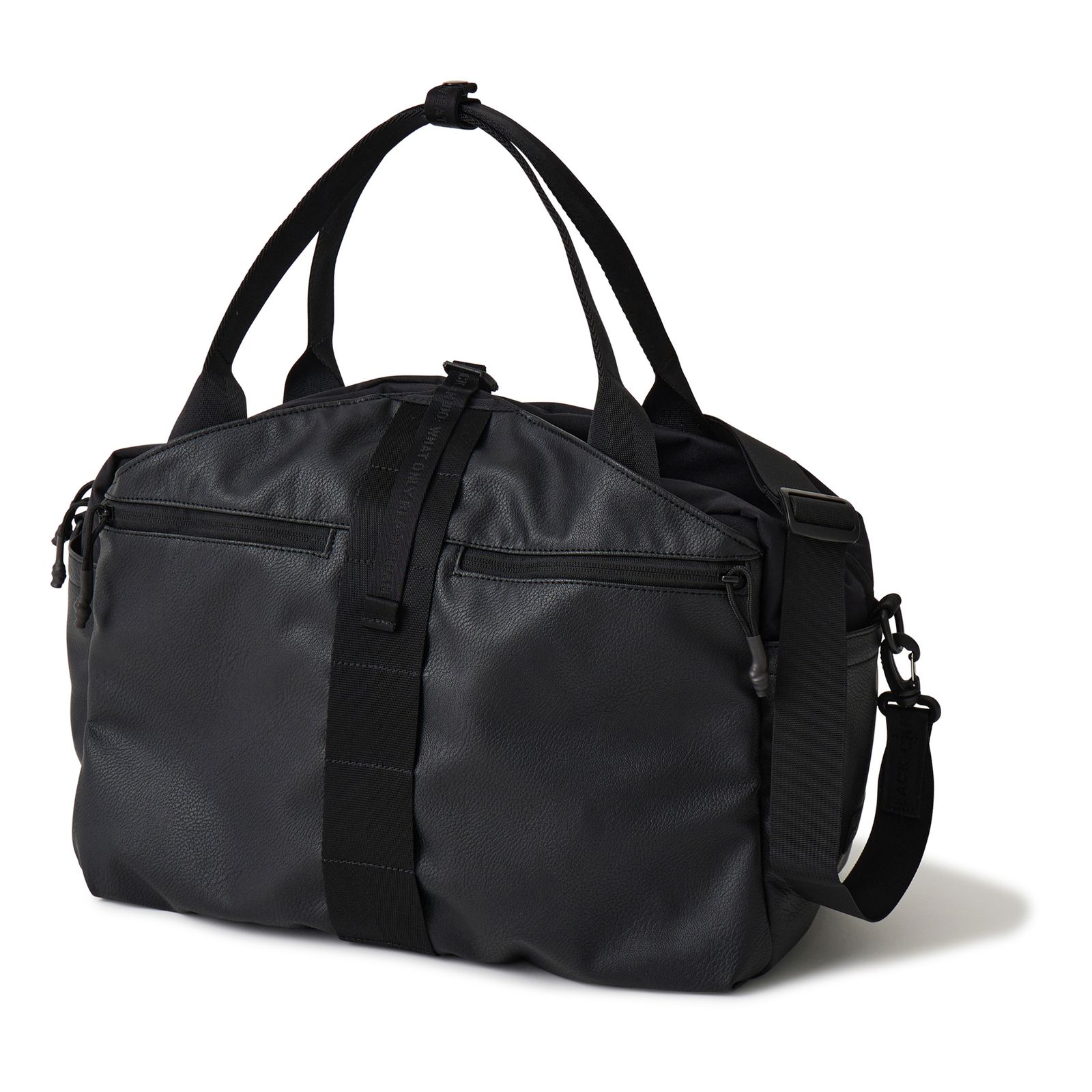 ホワイトマウンテニアリングとブリーフィングがついに10度目のコラボ