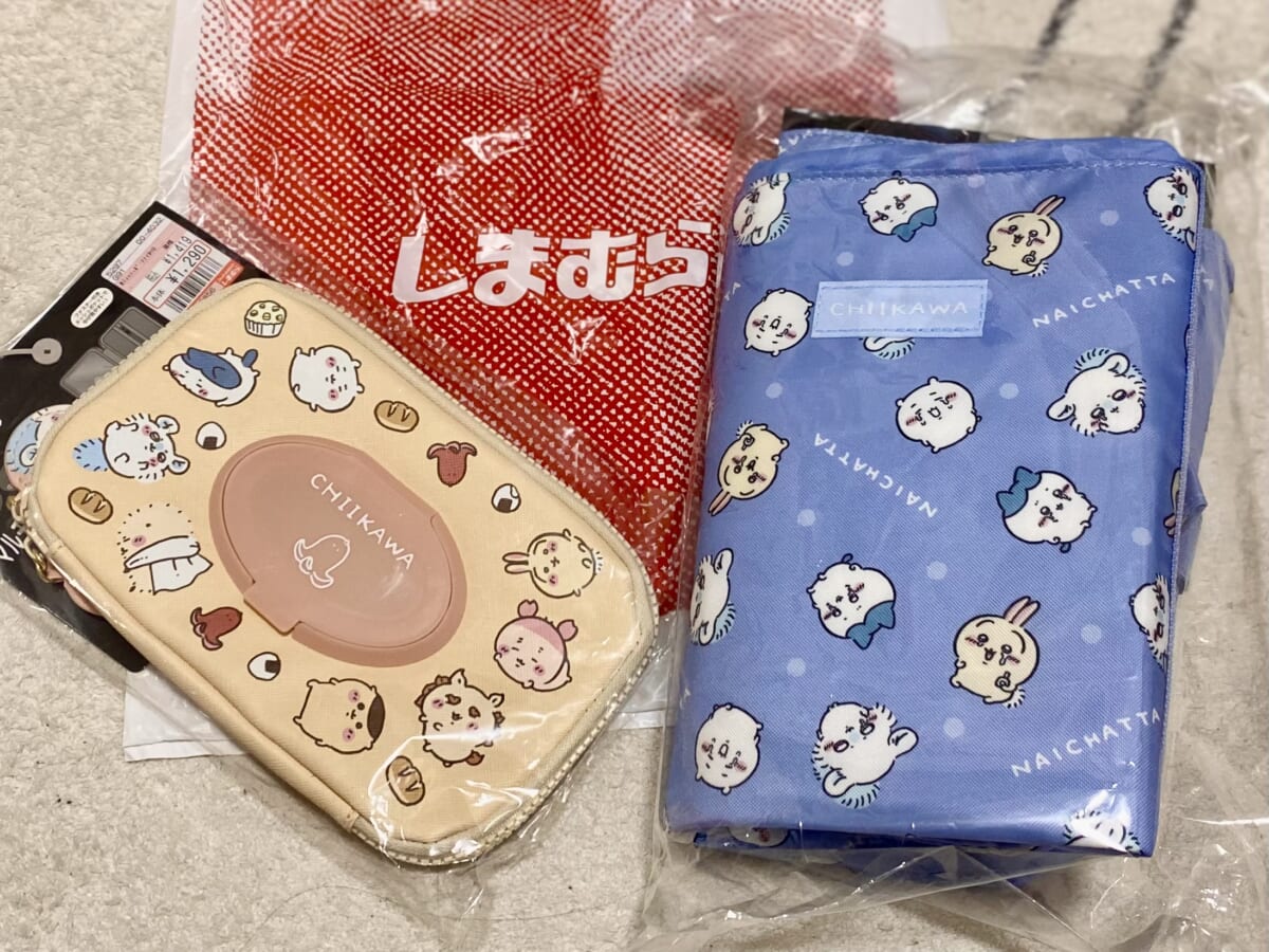 ちいかわ】しまむらで入手！大容量保冷バッグとティッシュポーチが
