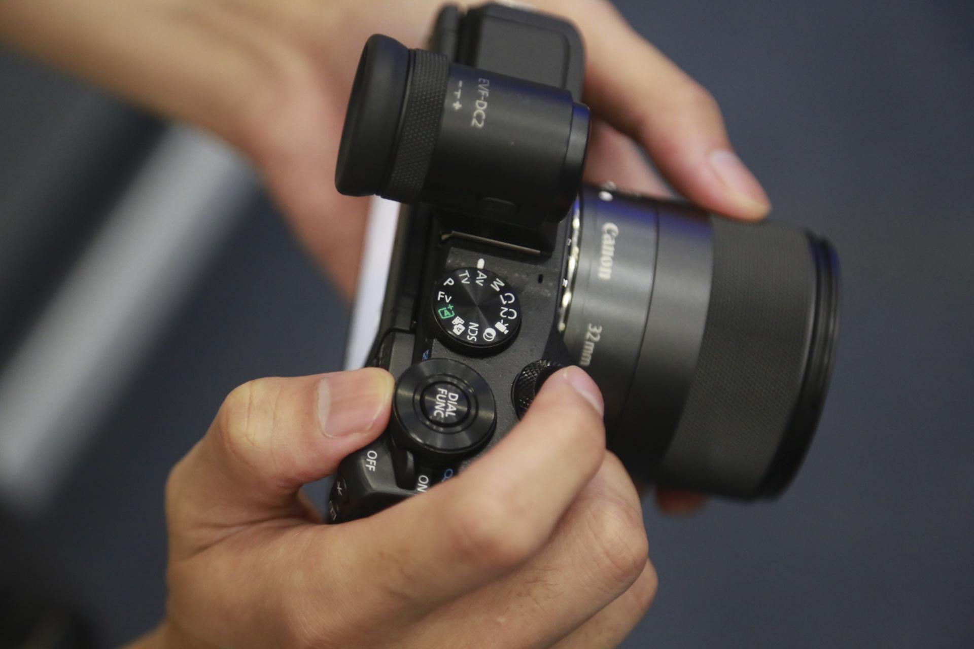 This is 快楽のシャッター。ファミリーも本格派も捉えるミラーレス｢EOS