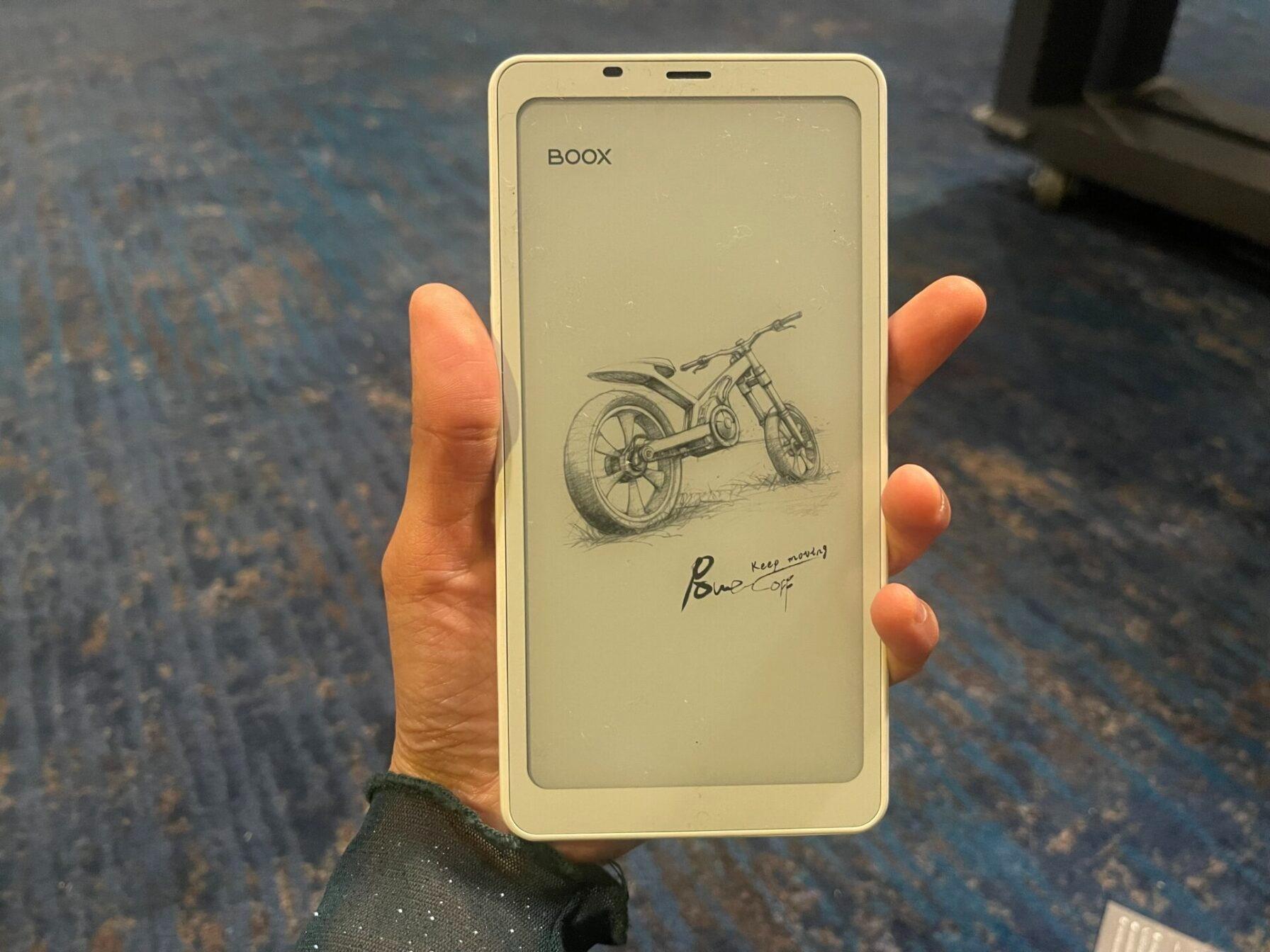 なりたいものが多すぎて何者にもなれない小型電子ペーパー端末｢Boox