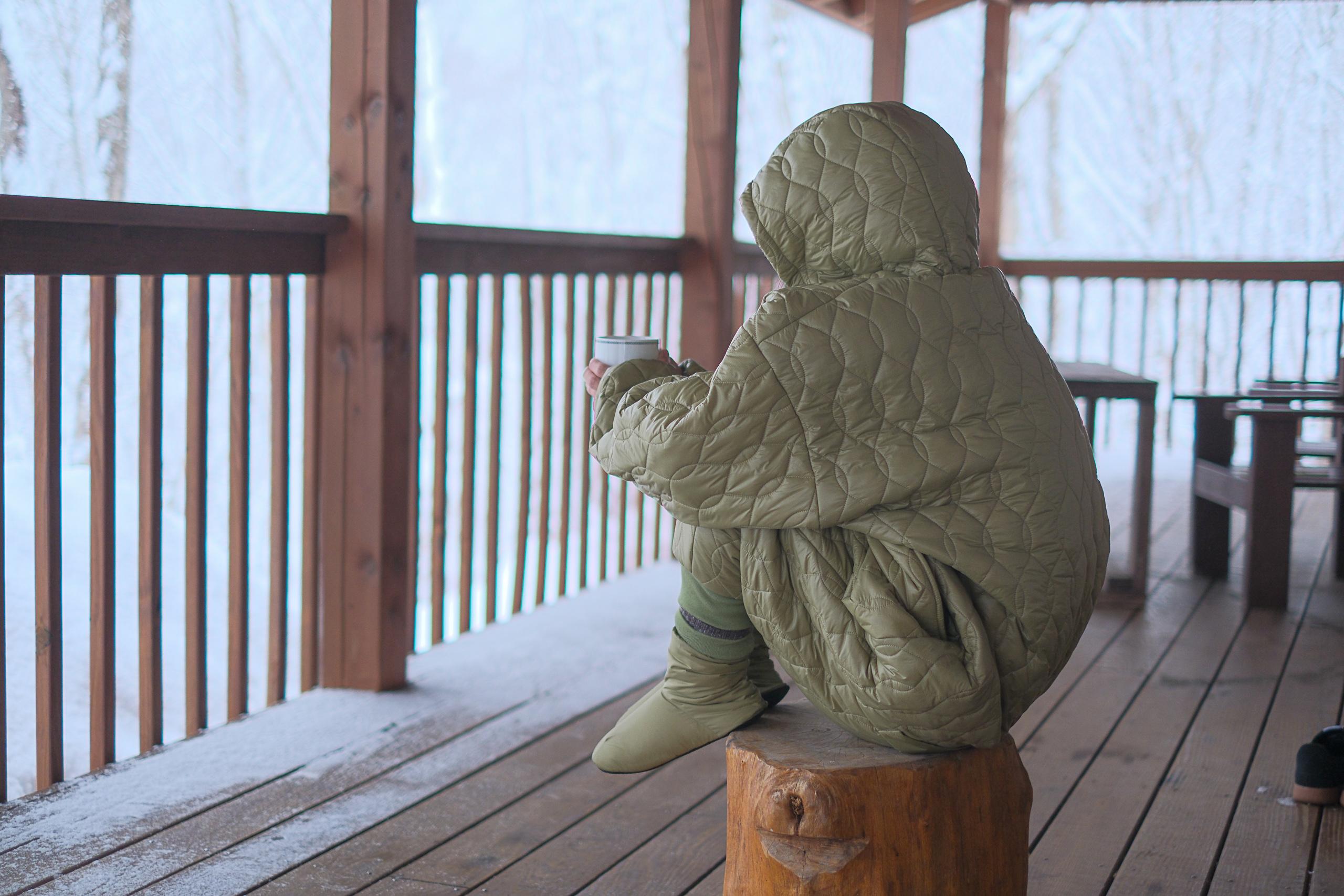 宇宙服素材エアロゲルで薄くて軽いのにポカポカ。しっかり動けてトイレ