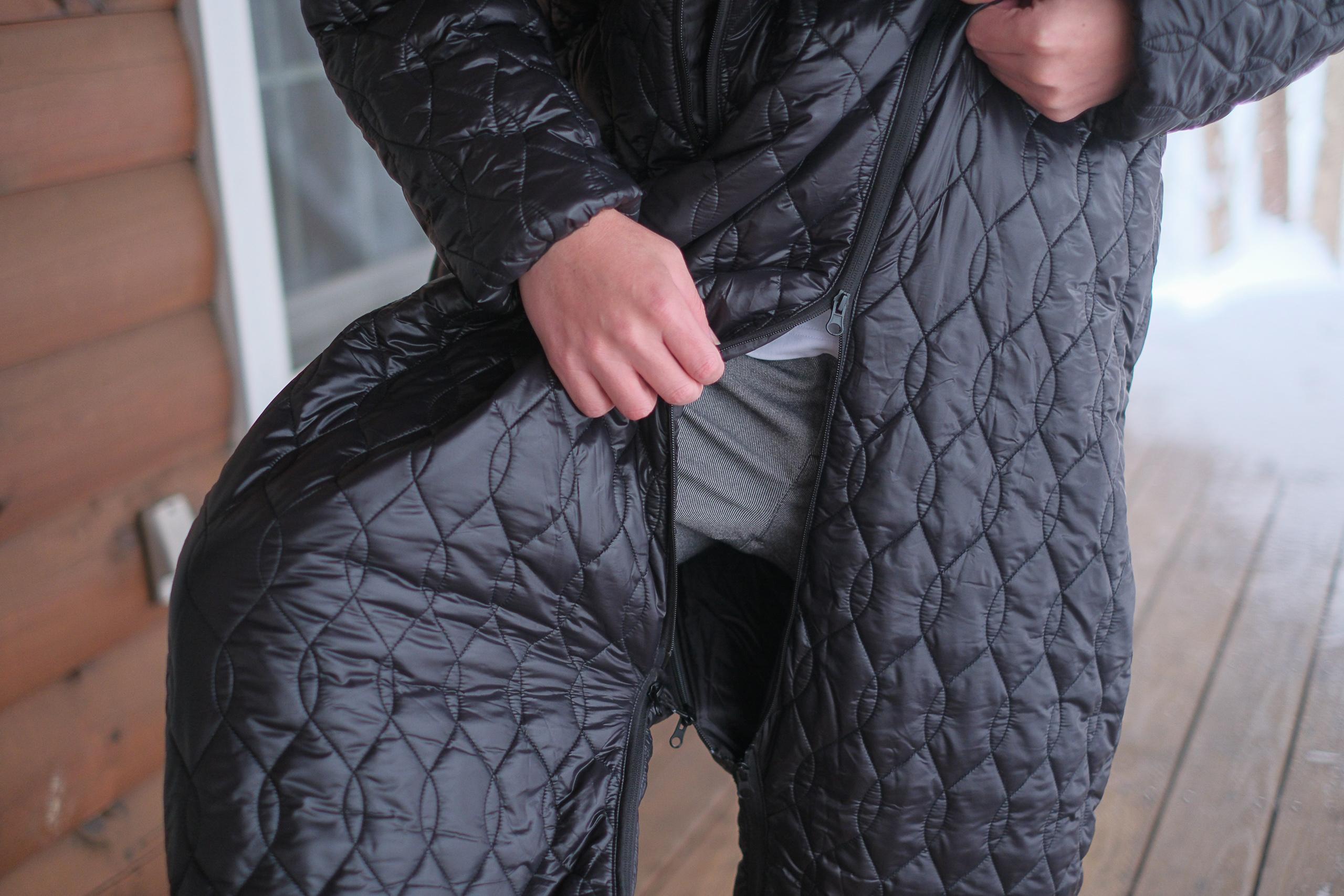 宇宙服素材エアロゲルで薄くて軽いのにポカポカ。しっかり動けてトイレ