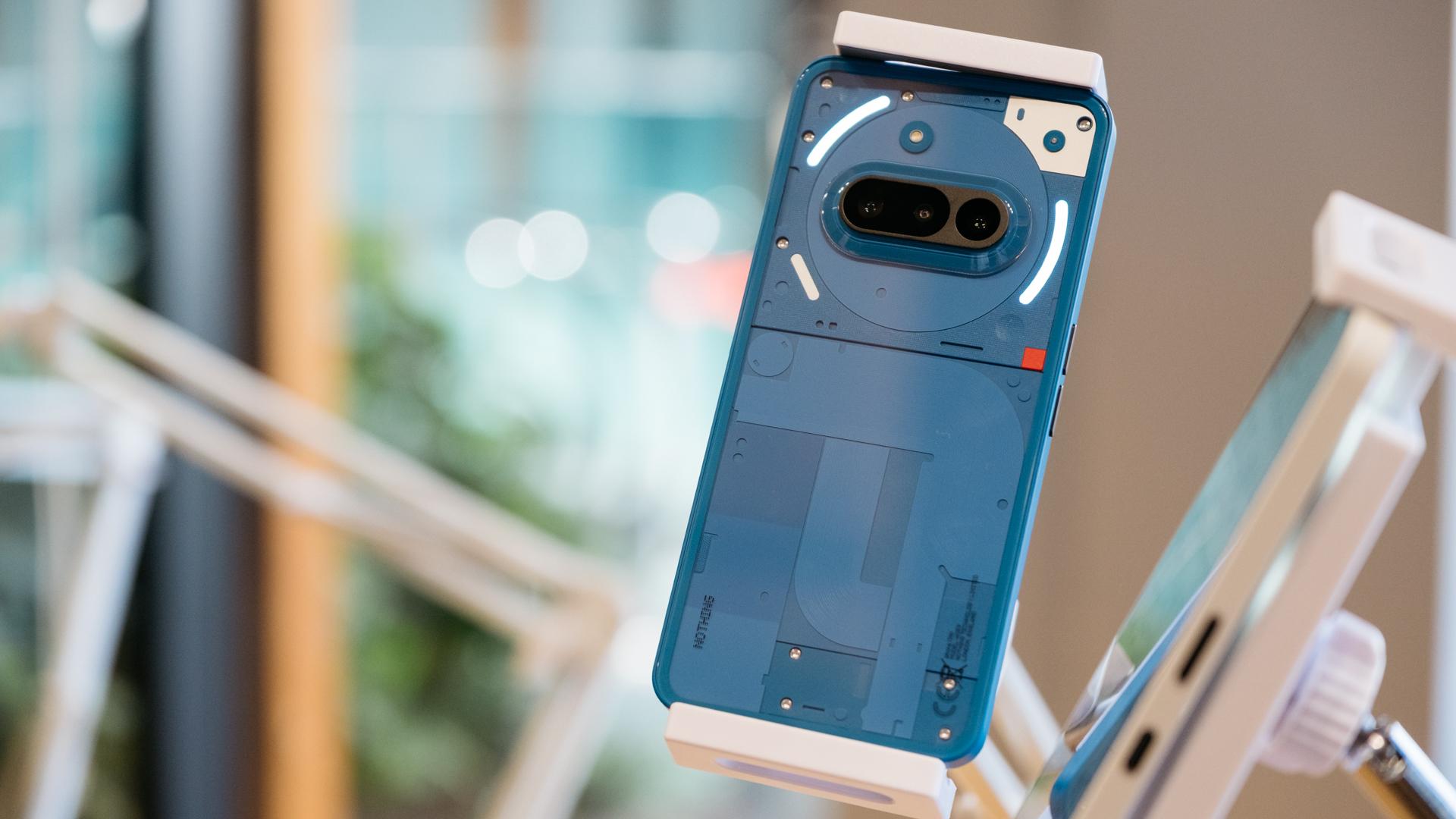 5万円台とは思えない充実感。Nothingから｢Phone (3a)｣がやってきた