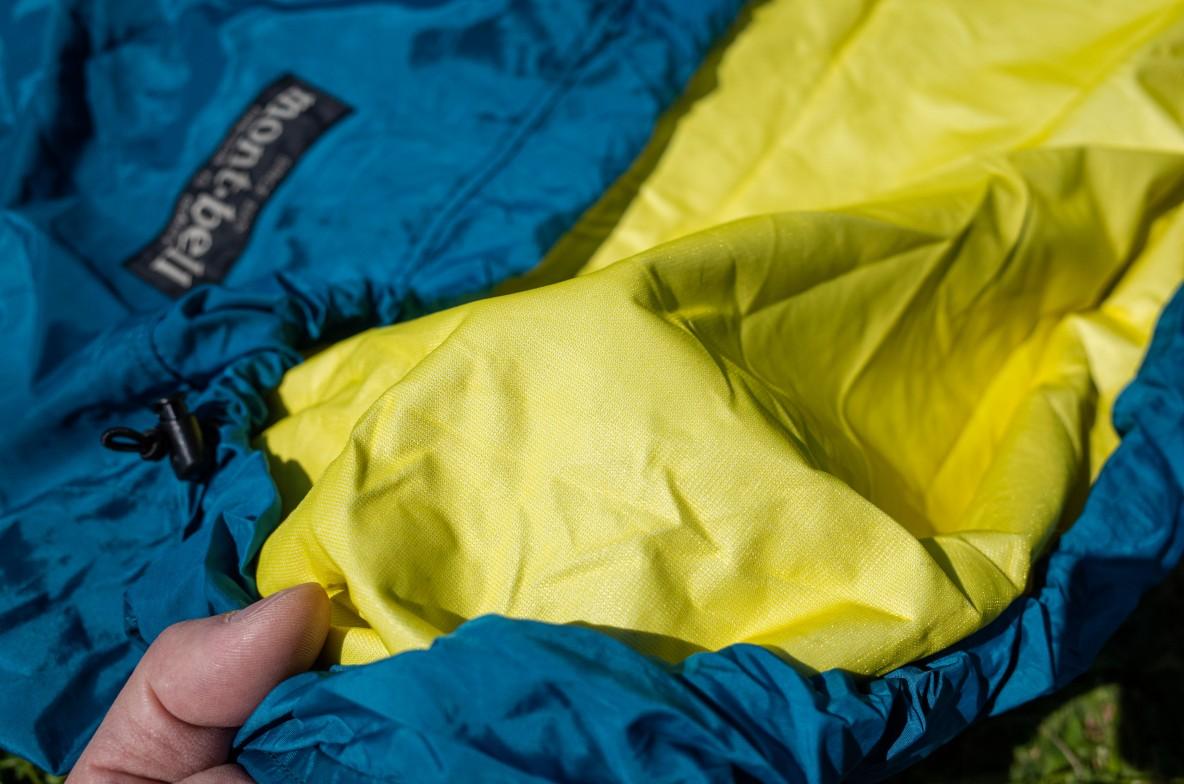 モンベルの「ブリーズ ドライテック スリーピングバッグカバー」で