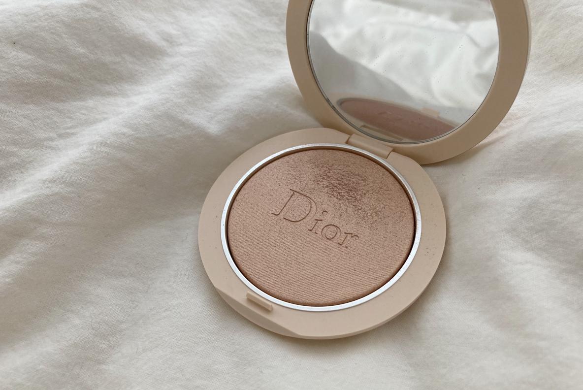 このツヤ感、まさに求めてた…！ Diorのハイライターが気になる顔の