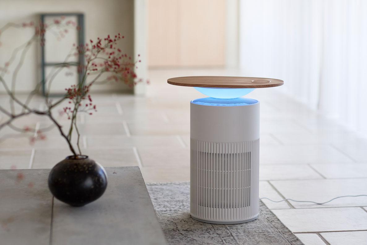 1台4役の空気清浄機がすごい。空気も部屋のゴチャつきも「まるっと