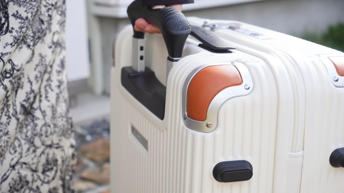 コストコで人だかりができていた「スイス政府公認ブランド」のスーツ