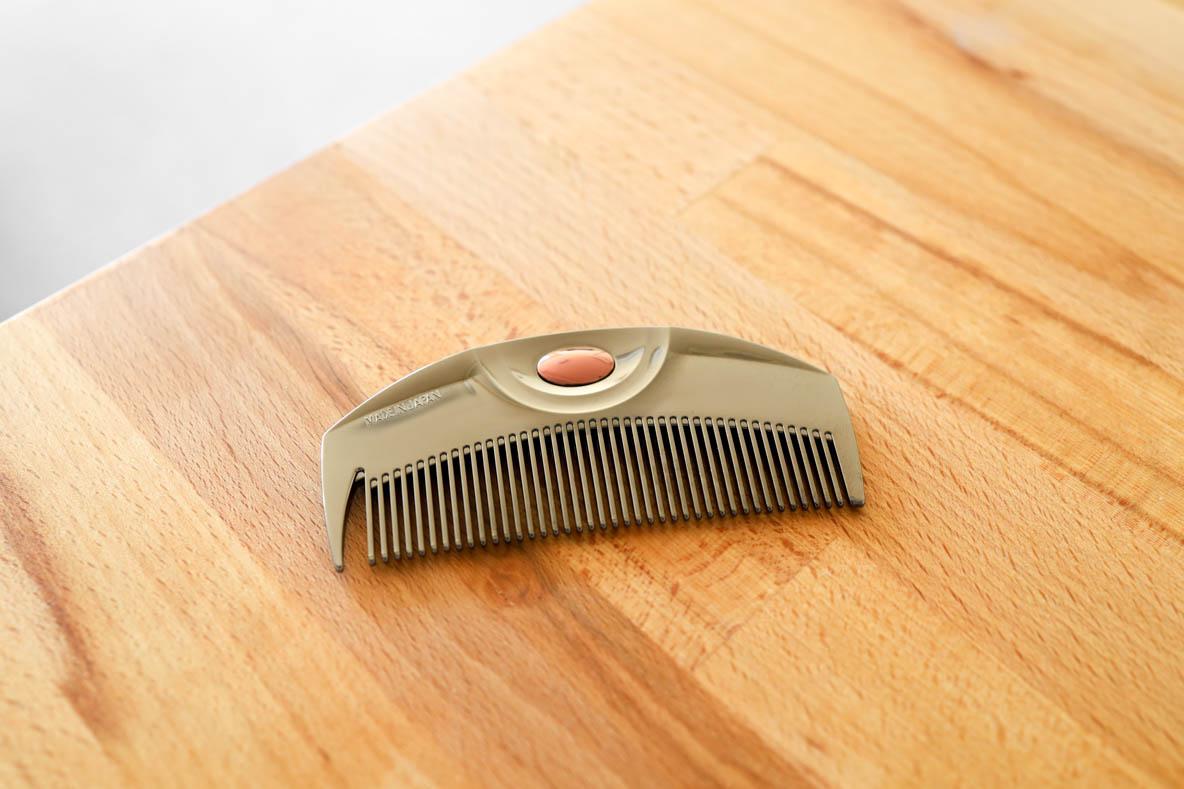 ラブクロム「プレミアムブラック」でつるんとまとまる髪を手に入れたよ