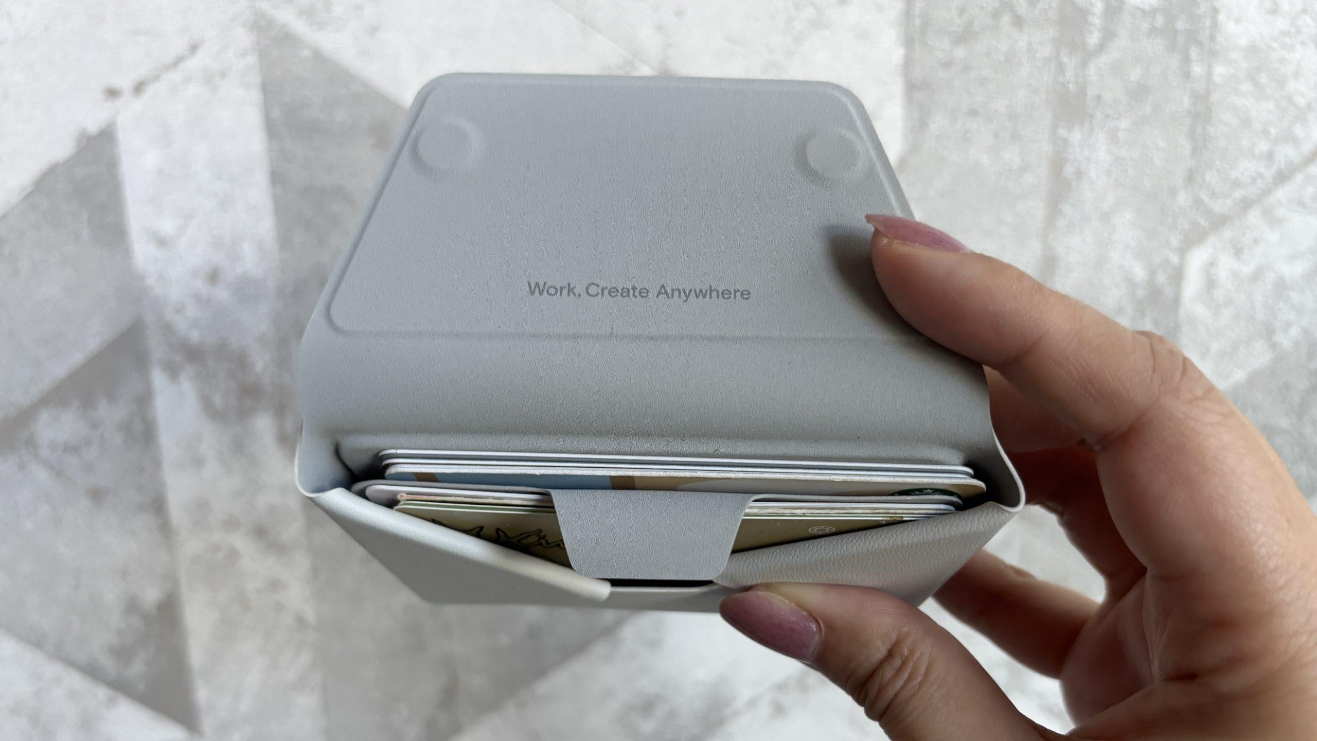 これはもう「スマホにくっつけるポーチ」じゃん！MOFTの新作を使ったら