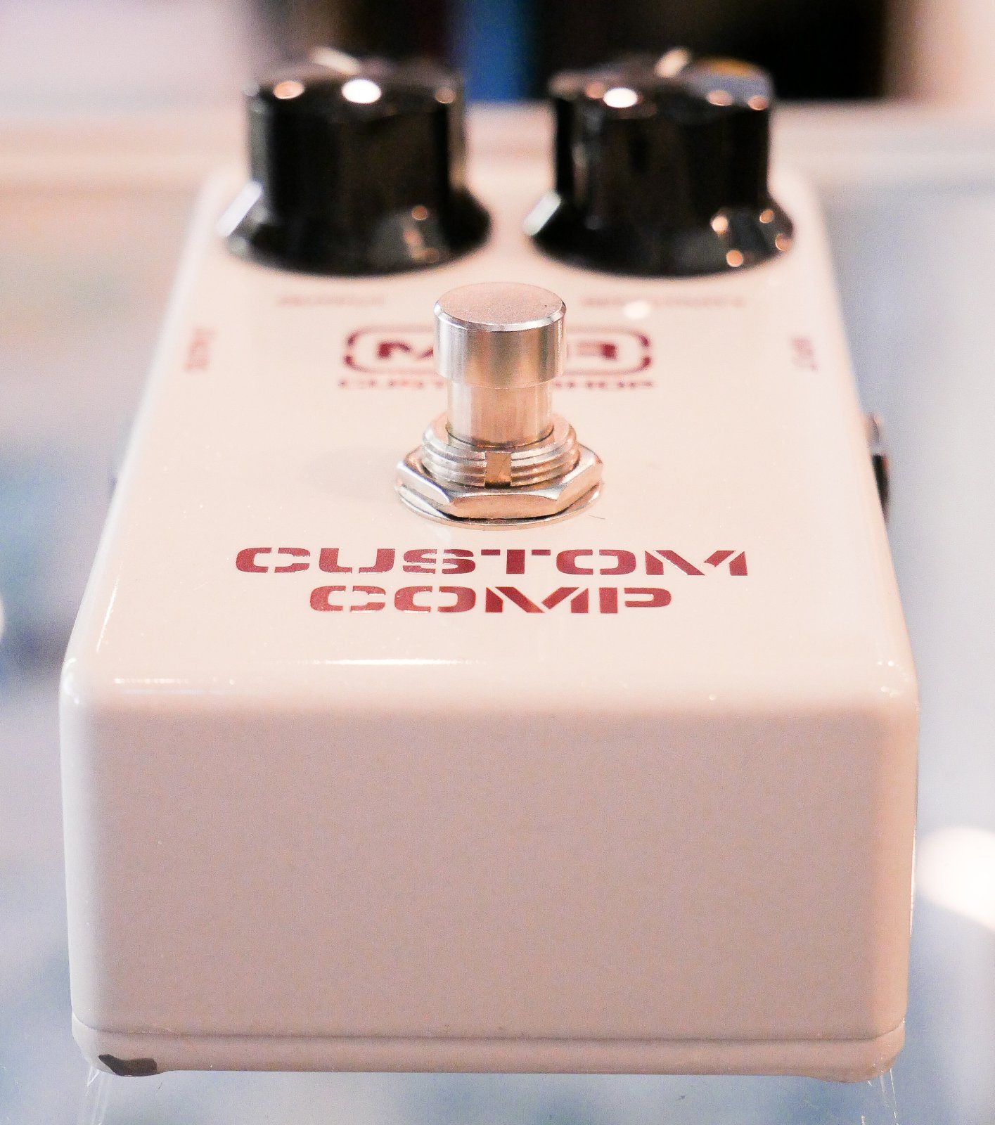 MXR Custom Comp w/ box