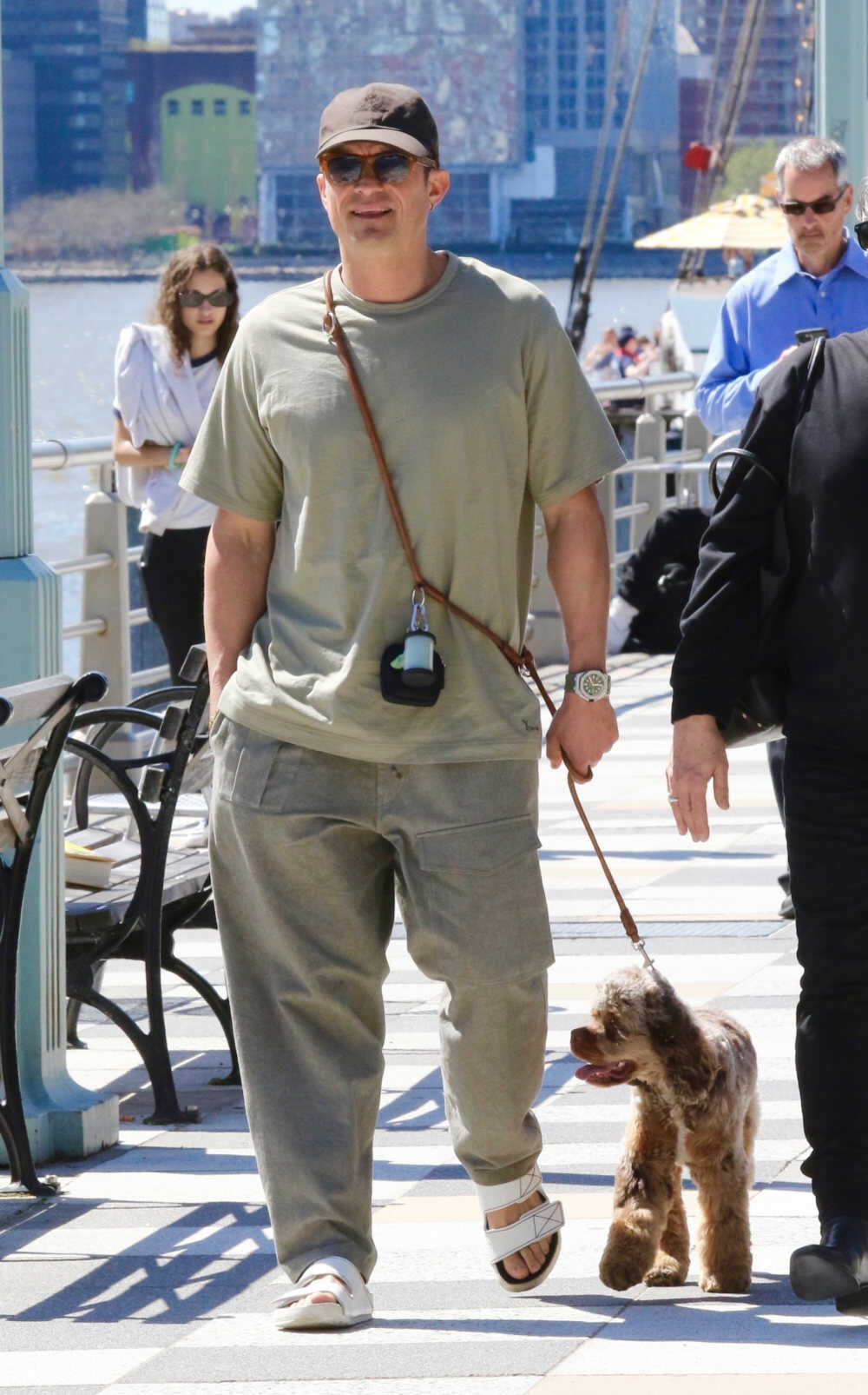 まとめ】オーランド・ブルームのTシャツコーデ9選！ | Celebrity