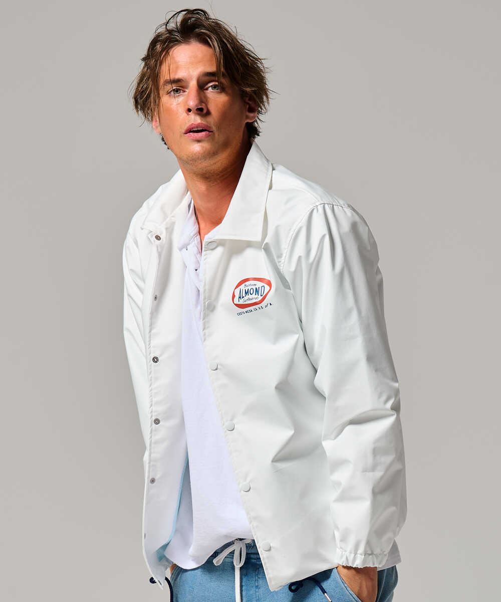 別注限定 バッグロゴ コーチジャケット | アーモンド | Safari Lounge