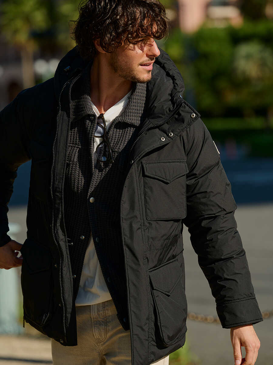 NEW BRAND REPORT vol.19 究極のシンプル大人ダウンは〈ピレネックス