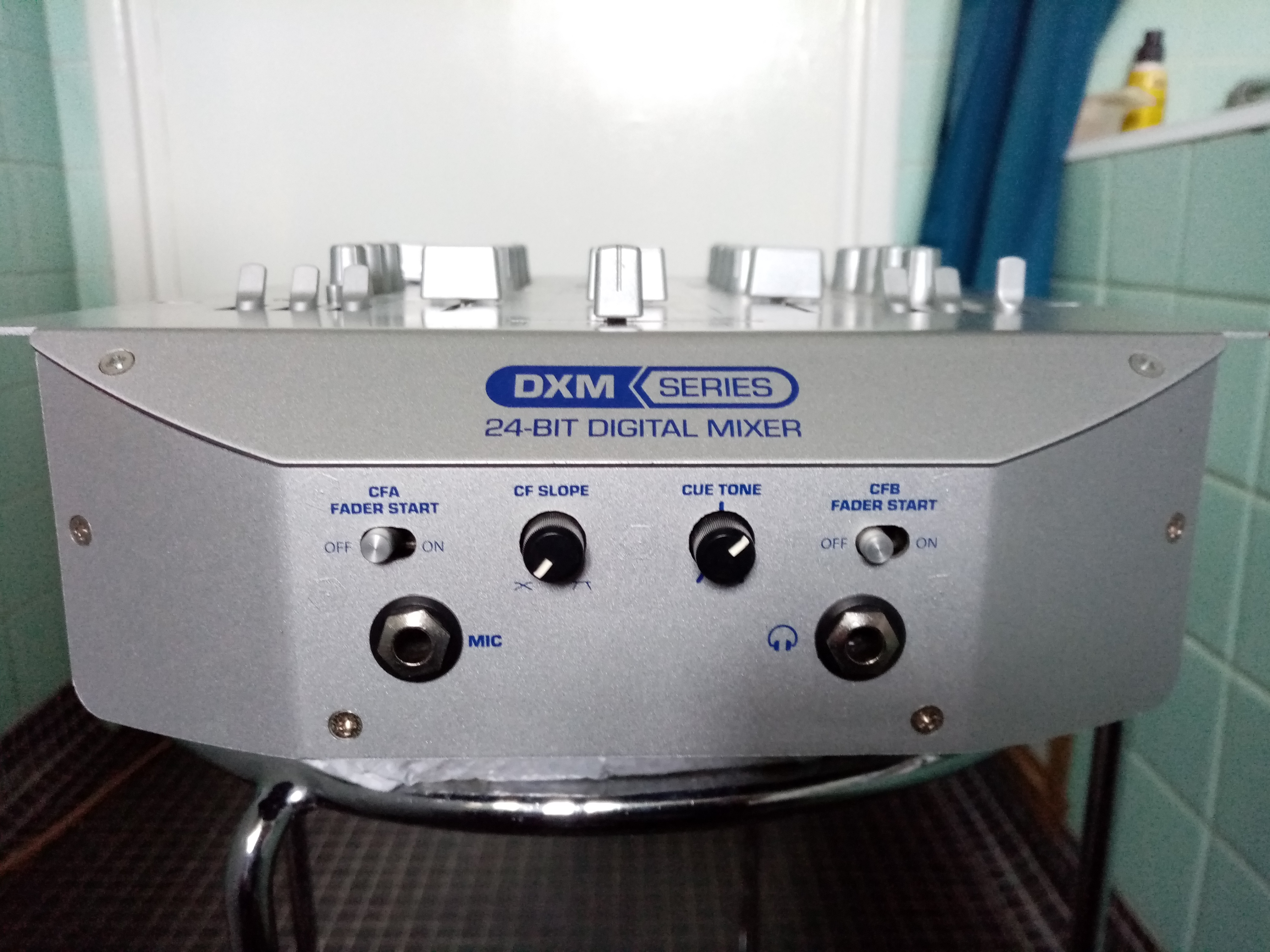 DXM09 - Numark DXM09 - Audiofanzine