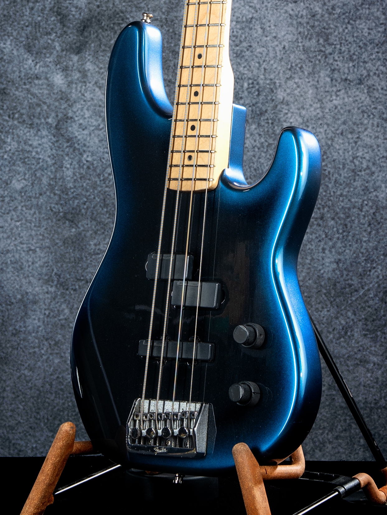 Precision Bass Plus Deluxe [1992-1994] Fender - Audiofanzine