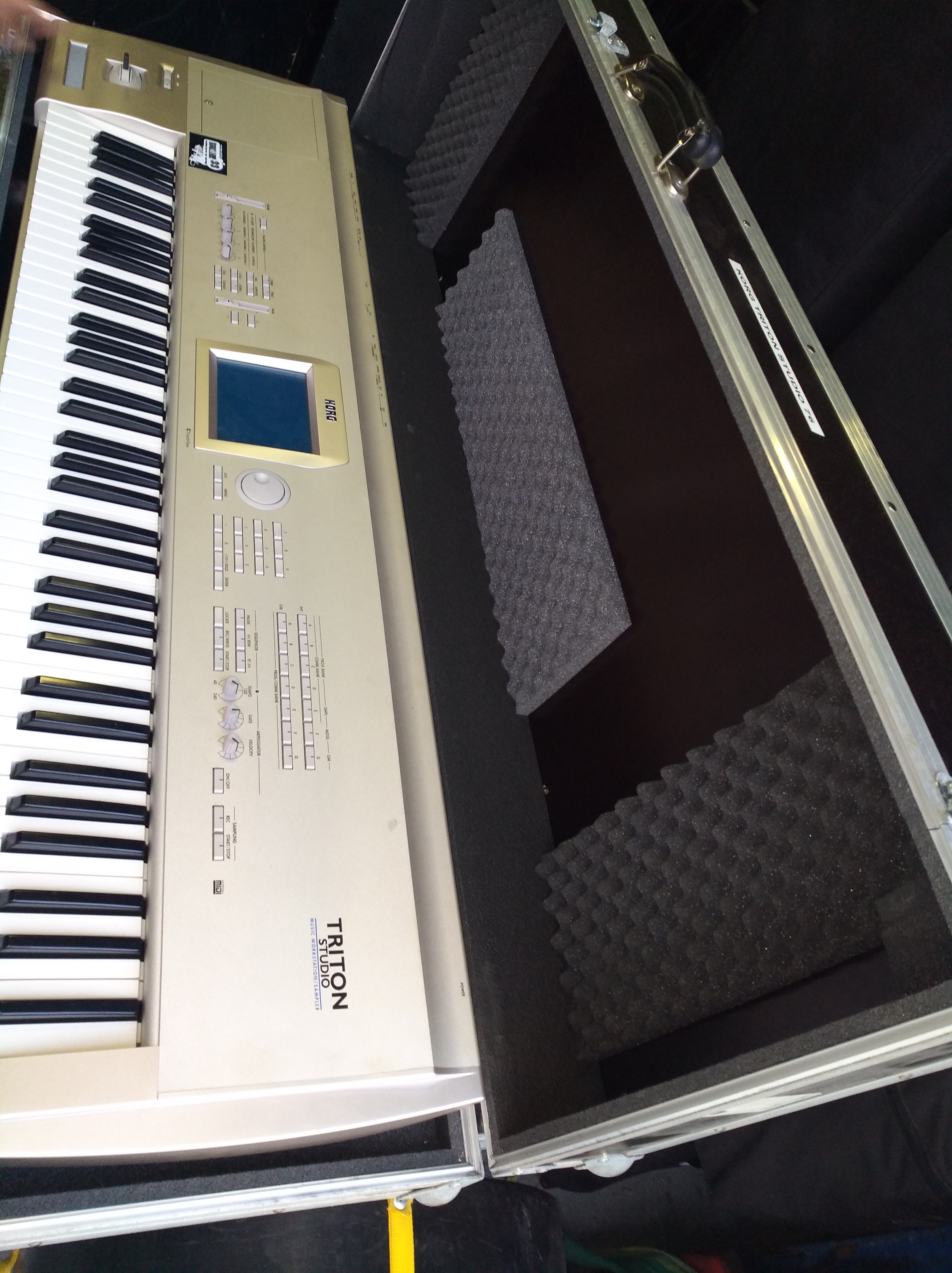 Triton Studio Pro 76 - Korg Triton Studio Pro 76 - Audiofanzine