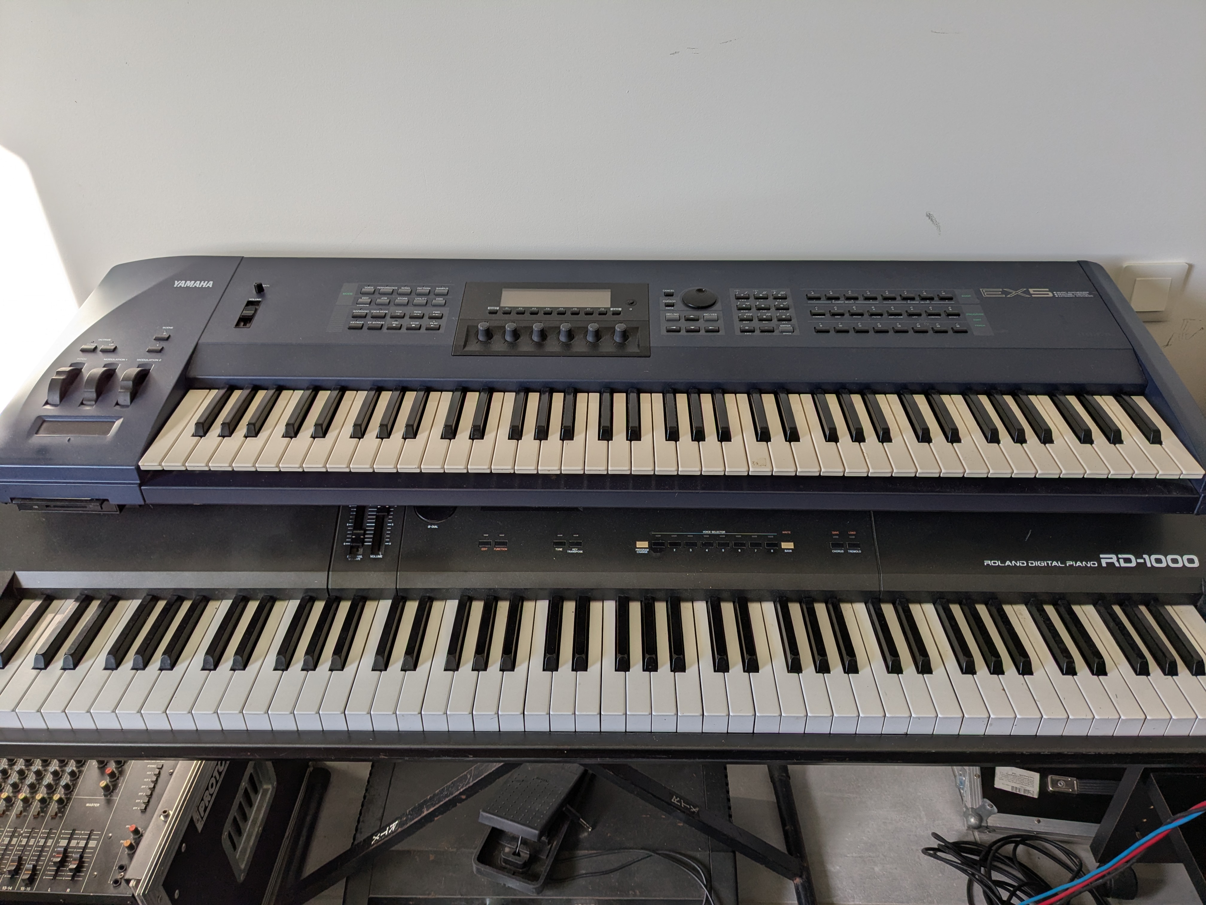 EX5 - Yamaha EX5 - Audiofanzine