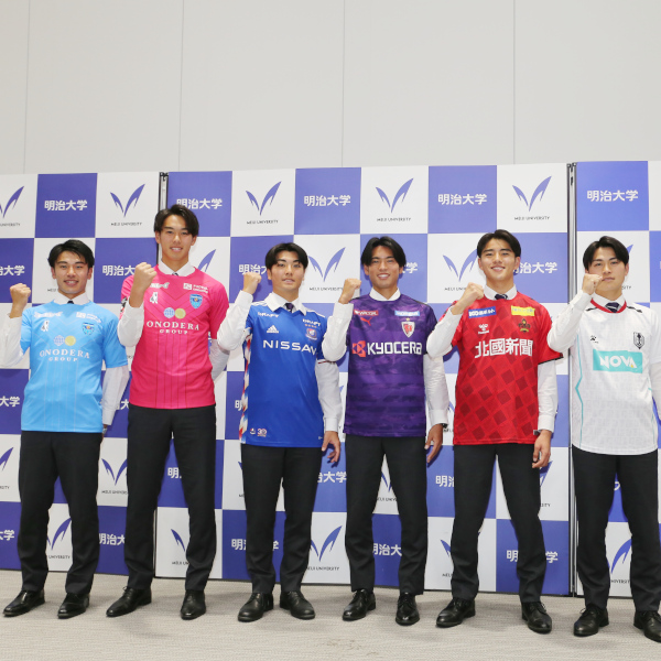 体育会サッカー部】6選手がJリーグへ！加入内定記者会見フォト