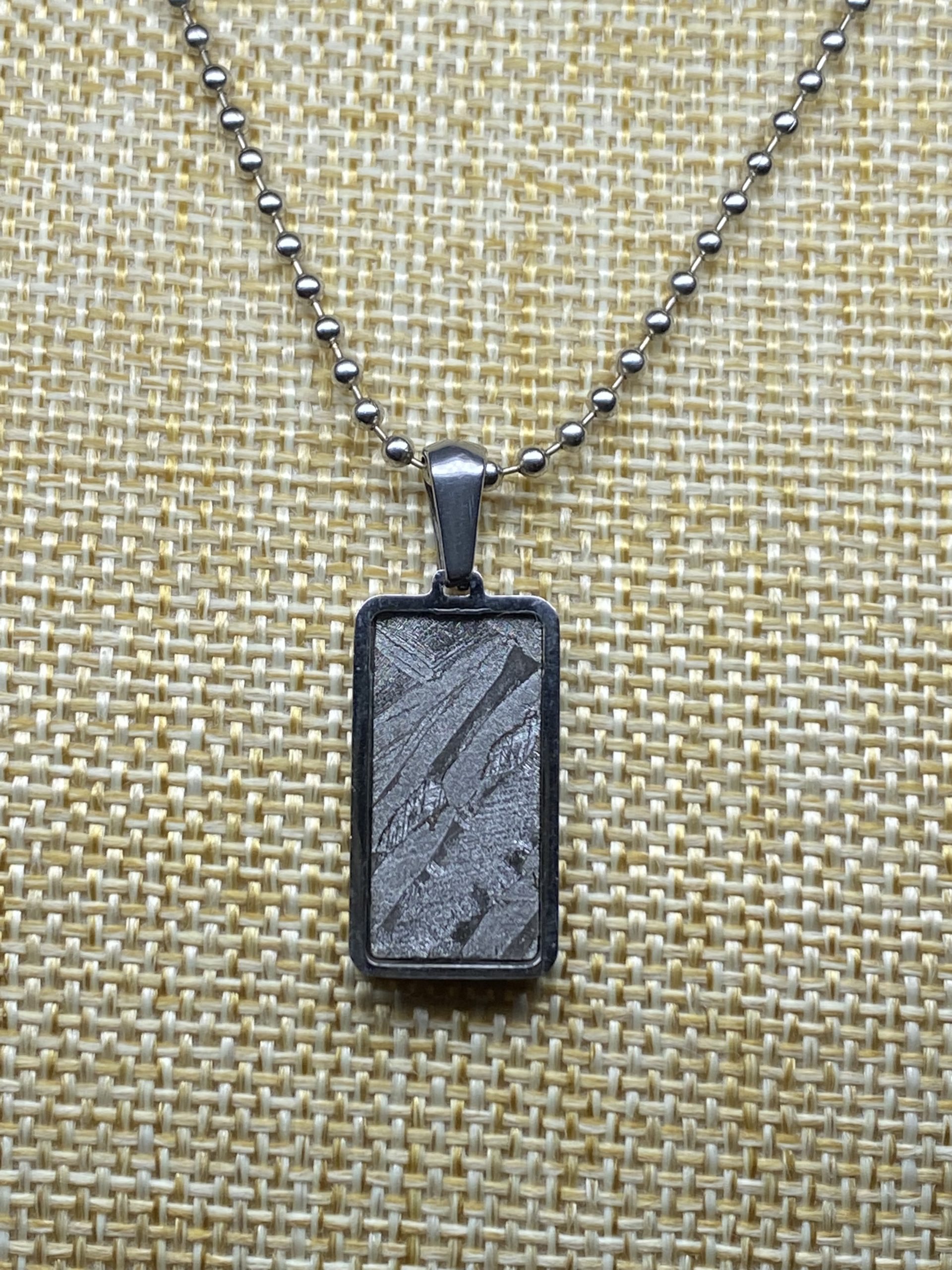 鑑別書】メテオライトジャパンのアルタイ隕石 ペンダント 23㍉ 鉄隕石