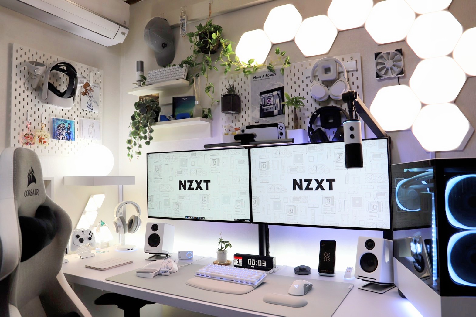 デスクツアー2022】白いデスク周りだけど高スペック環境！快適な