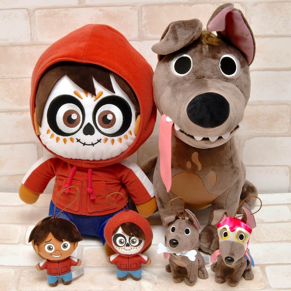 ミゲル＆ダンテのメガジャンボぬいぐるみも！セガ『リメンバー・ミー