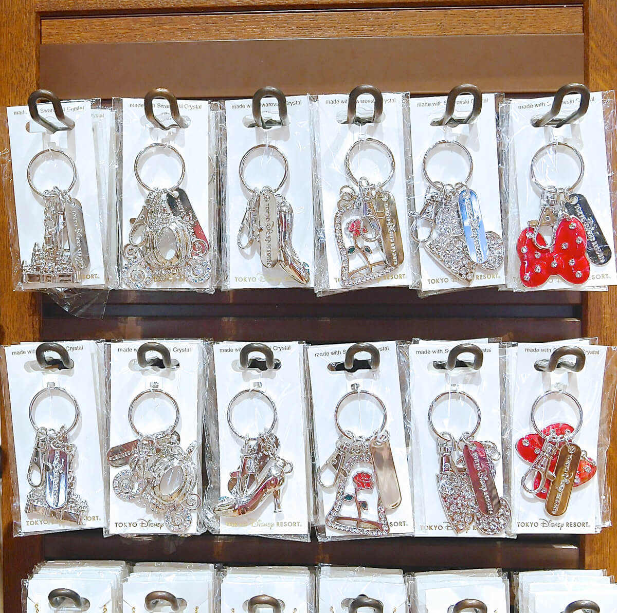 スワロフスキーが輝く！東京ディズニーランド｢ガラスの靴｣キーチェーン -
