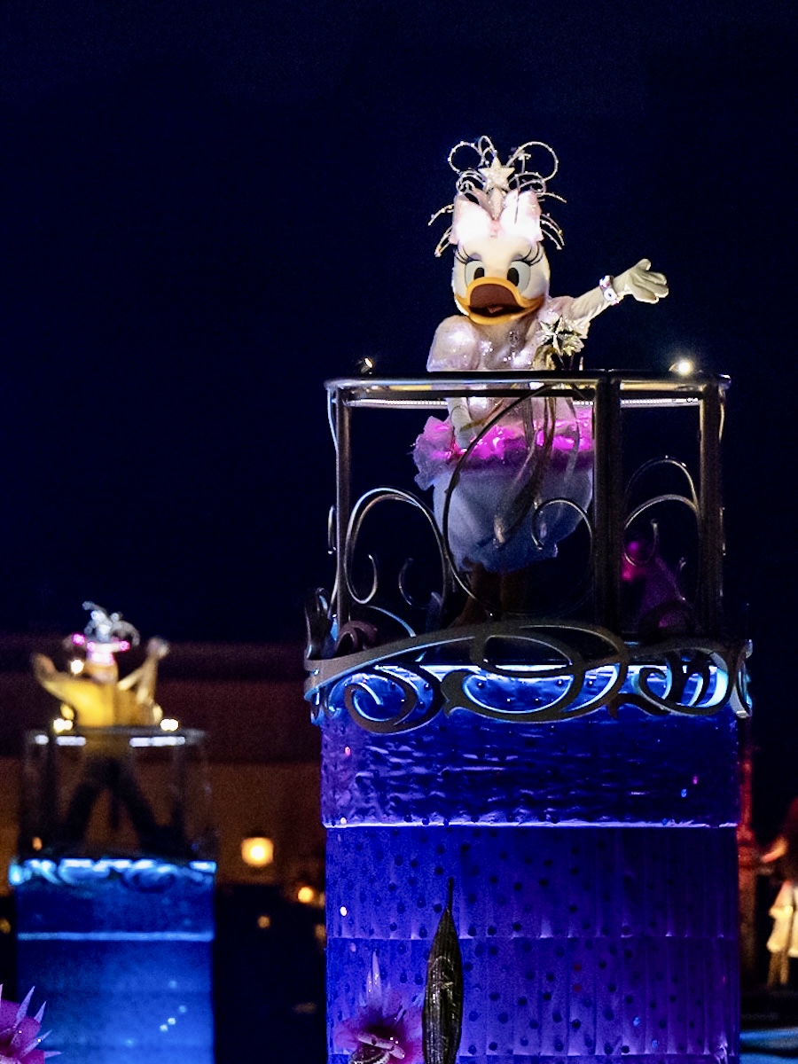 ぬいぐるみ＆ぬいぐるみバッジ！東京ディズニーシー「ビリーヴ！〜シー