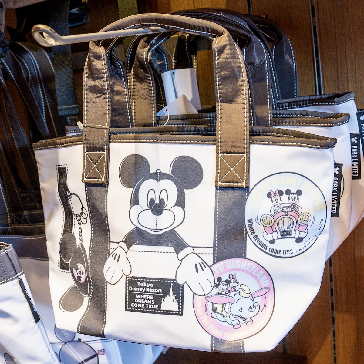 だまし絵デザイン！東京ディズニーランド リュックサック・トート