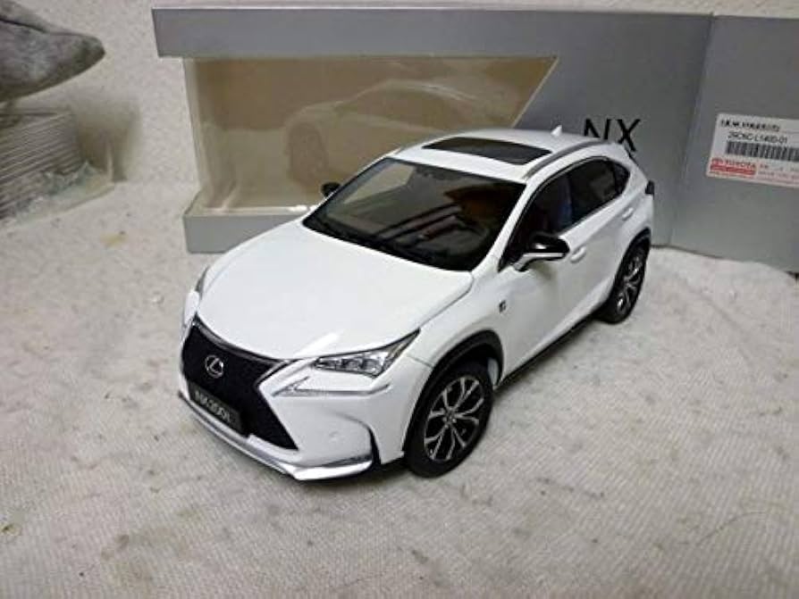 Amazon | レクサス NX 200t 1/18 ミニカー ホワイト LEXUS | ミニカー
