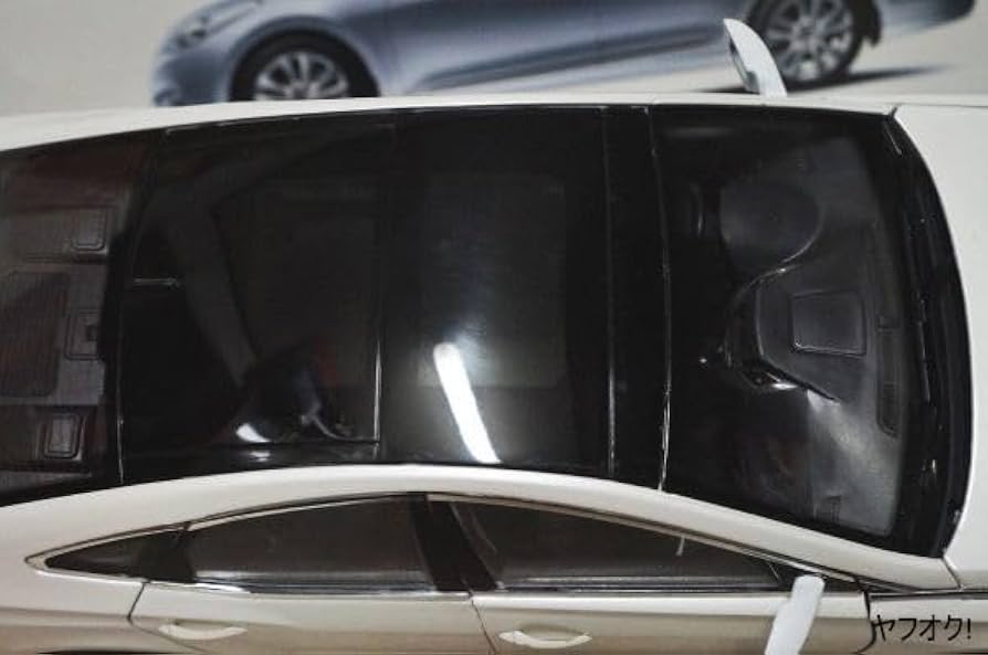 Amazon | ヒュンダイ AZERA 1/18 ミニカー 白 ヒョンデ | ミニカー