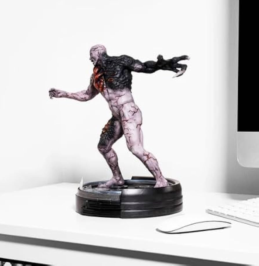 Amazon | 【正規輸入品】Numskull Resident Evil Tyrant T-002 Figure