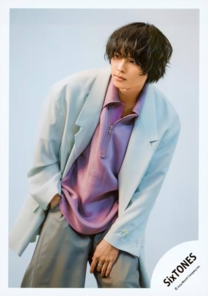 Amazon.co.jp: Six TONES 公式 生 写真（松村北斗）ST01498 : ホビー