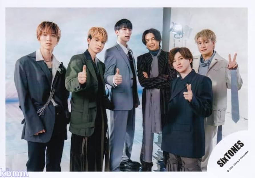 Amazon.co.jp: Six TONES 公式 生 写真（集合）ST00785 : おもちゃ