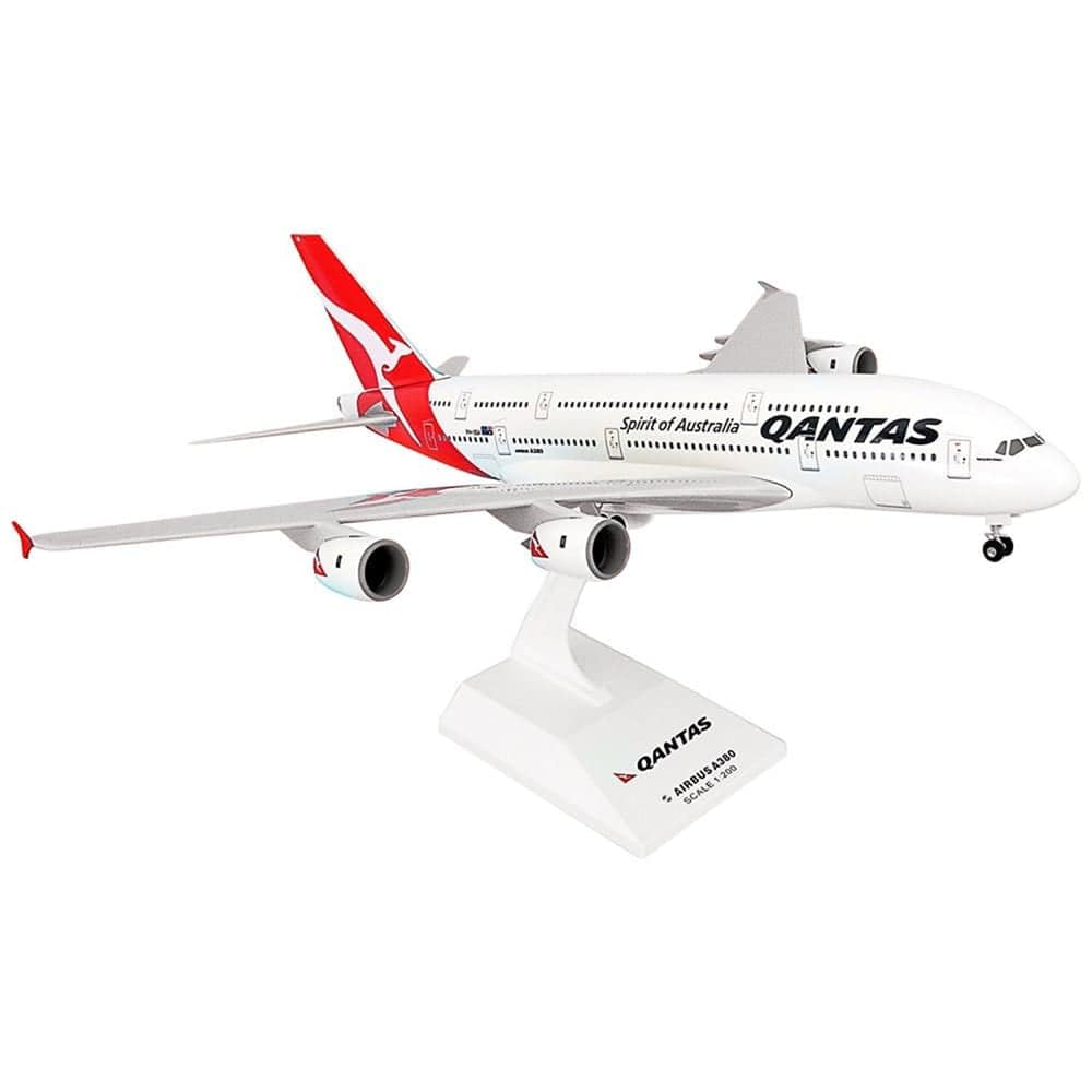Amazon.com: Skymarks Qantas Airbus A380 1/200 Scale Model – New