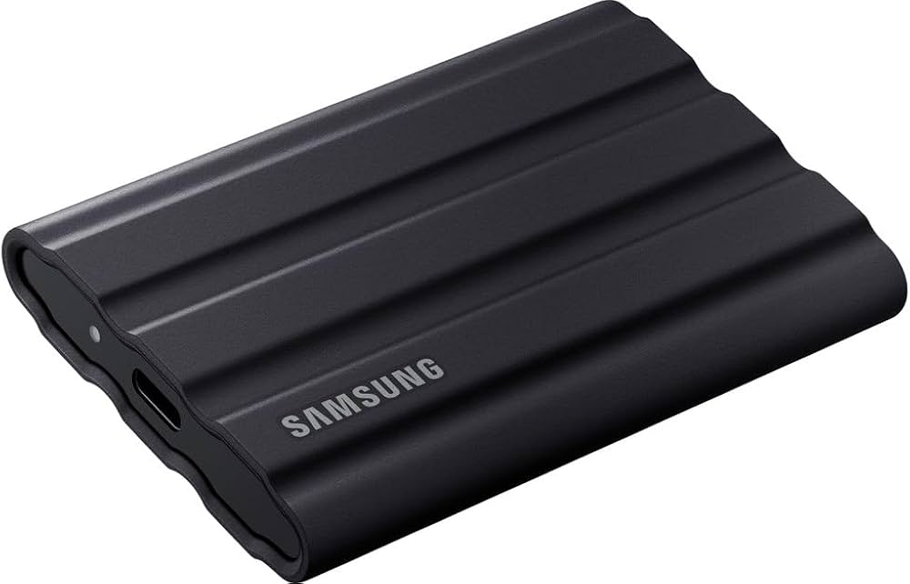 Amazon | Samsung T7 シールド ポータブル SSD 1TB - USB 3.2 Gen.2 外