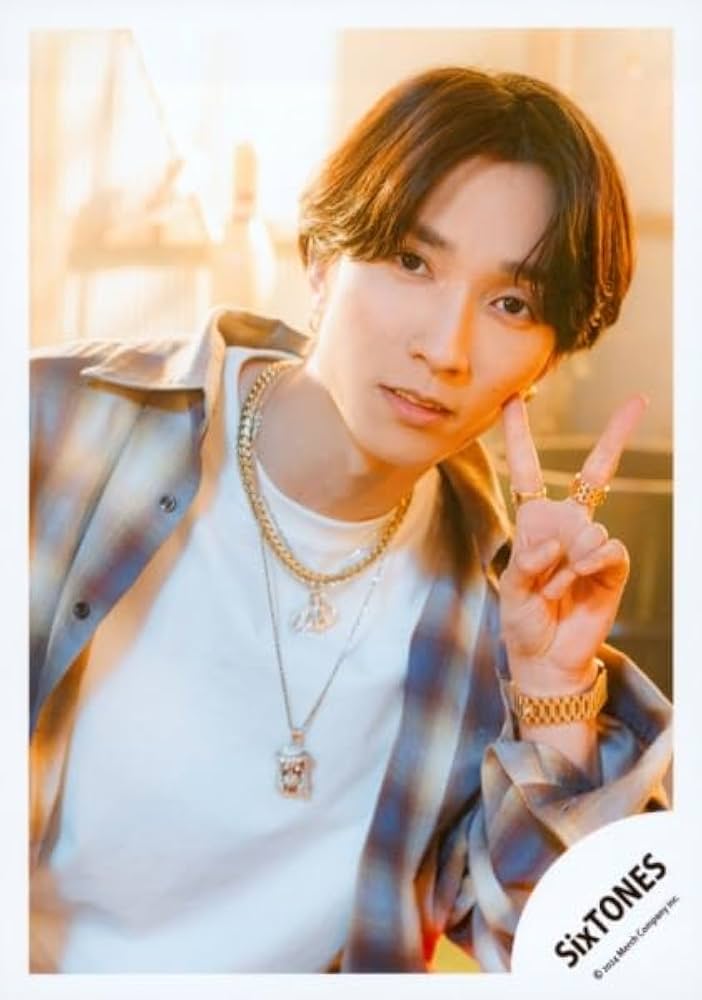 Amazon.co.jp: Six TONES 公式 生 写真（田中樹 ）ST01539 : おもちゃ