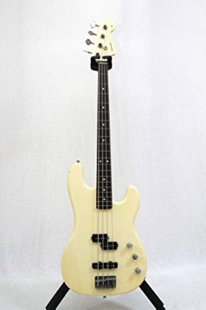 Amazon | FERNANDES/プレシジョンベース/White | エレキベース | 楽器